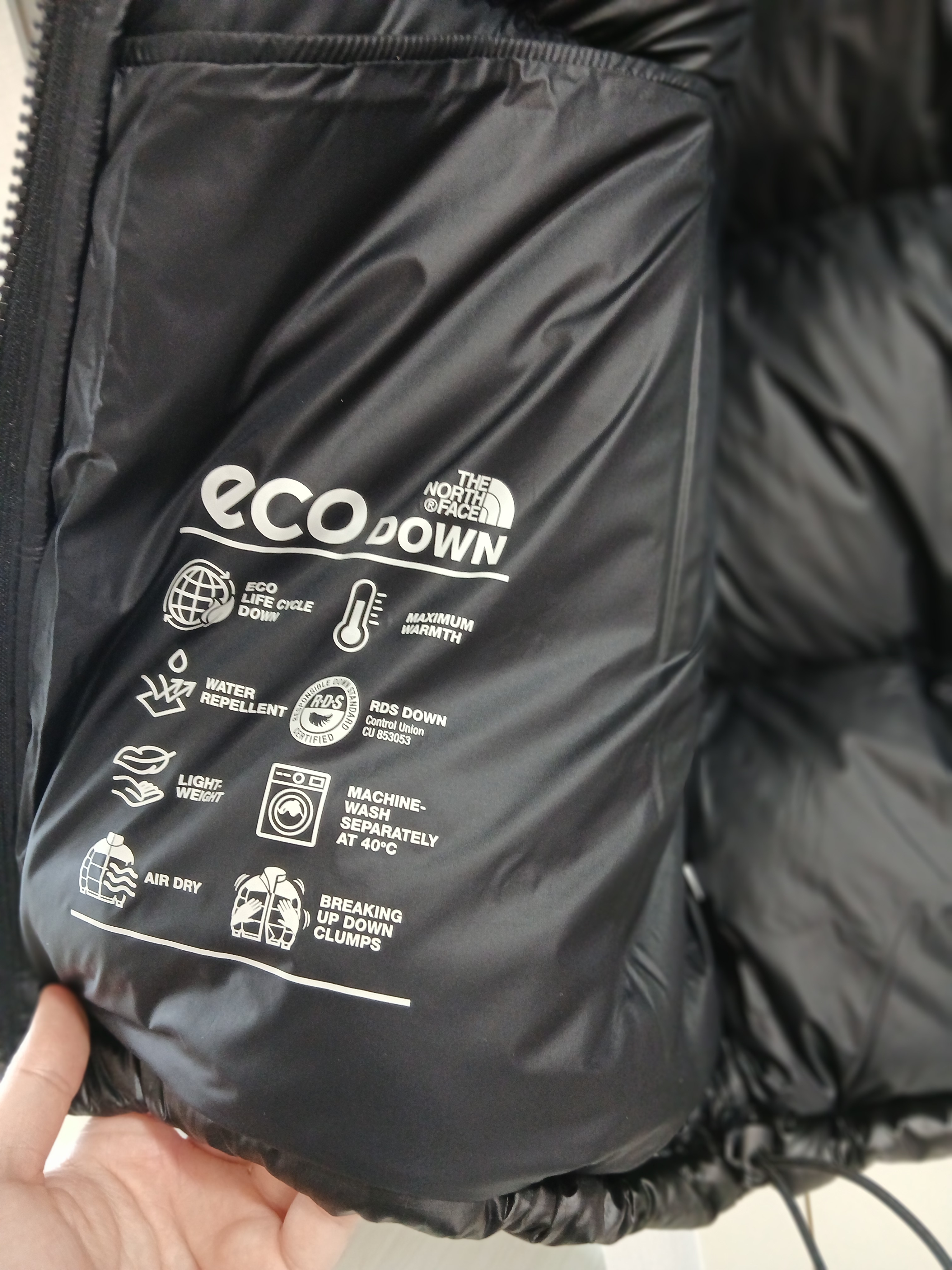 The North Face White Label Novelty Nuptse Down Vest Black, The North Face White Label Novelty Nuptse Down Vest Black 착용 스타일 - 10
