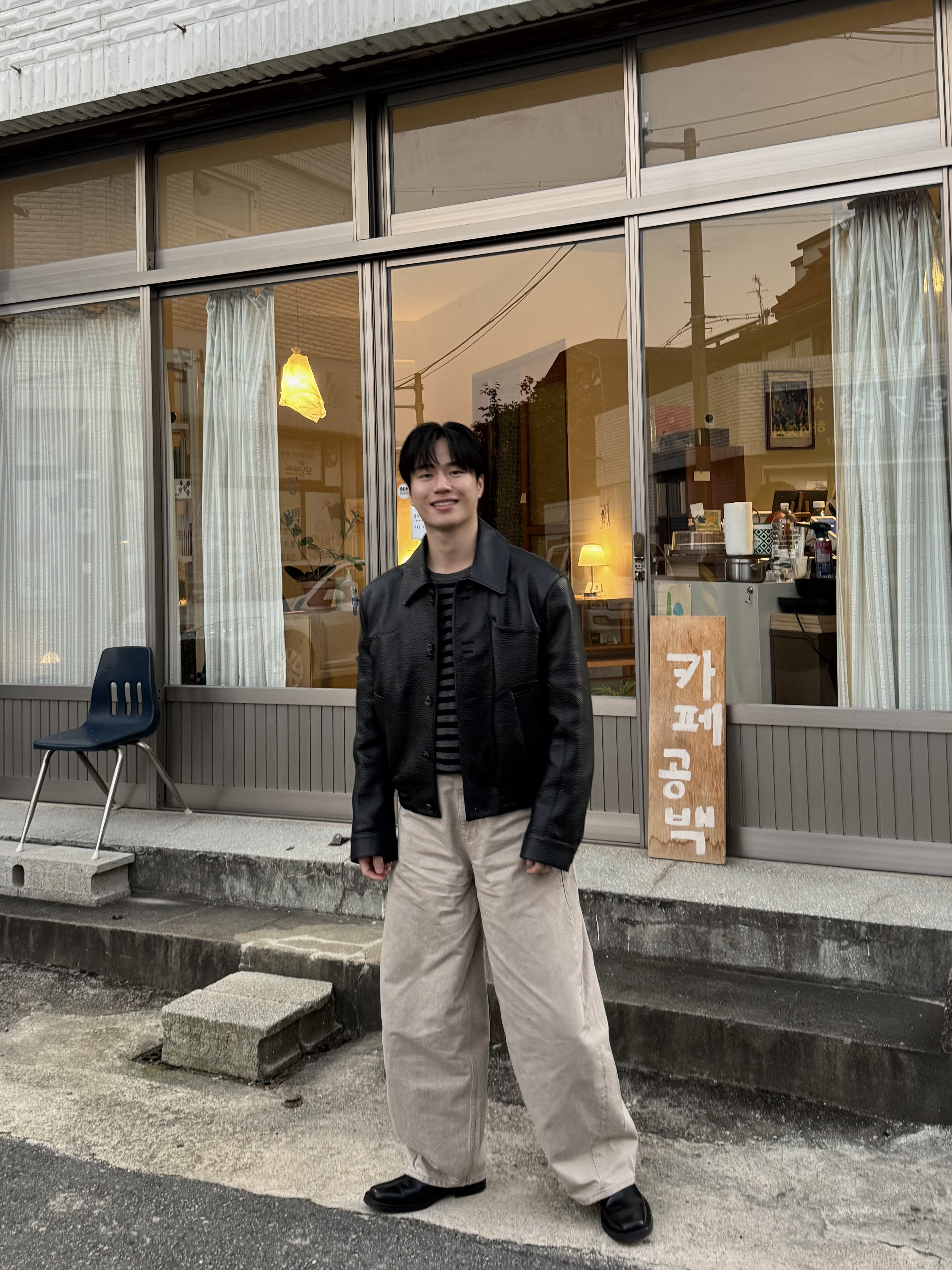 noun Wide Curved Denim Pants Sand Beige 착용 스타일 - 3