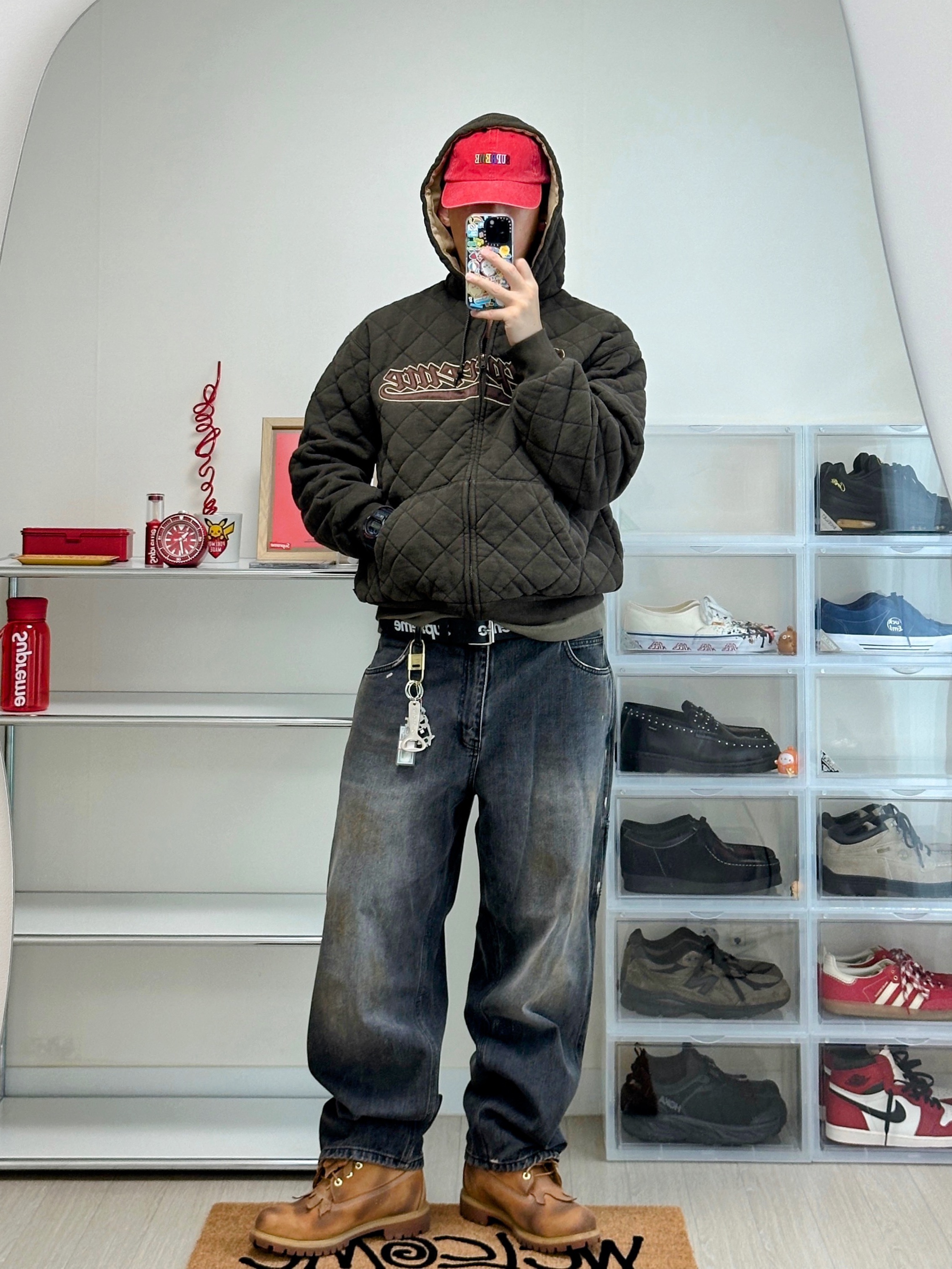 Supreme Quilted Zip Up Hooded Sweatshirt Dark Brown - 25FW 착용 스타일