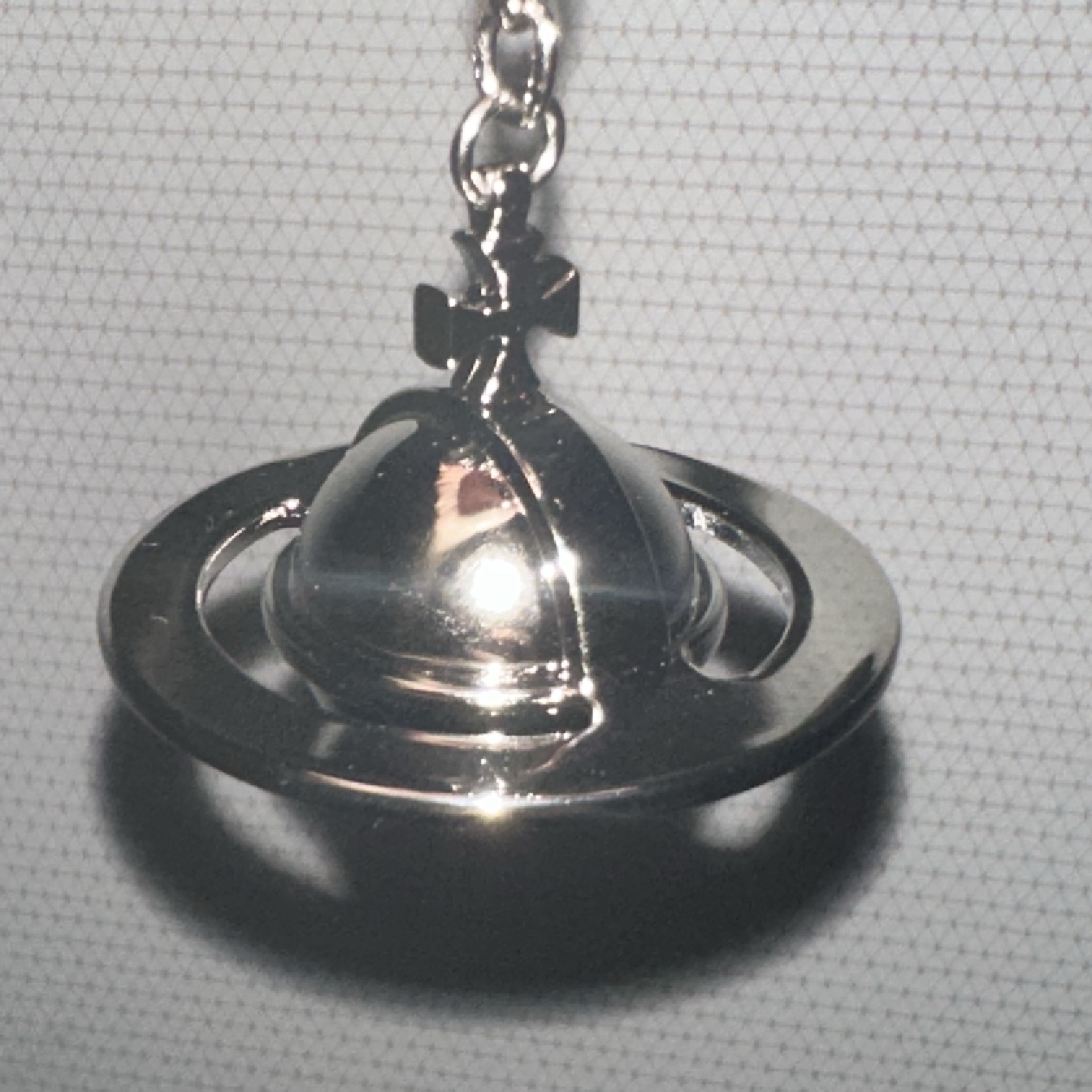 Vivienne Westwood 3D Orb Keyring Black 착용 스타일 - 2