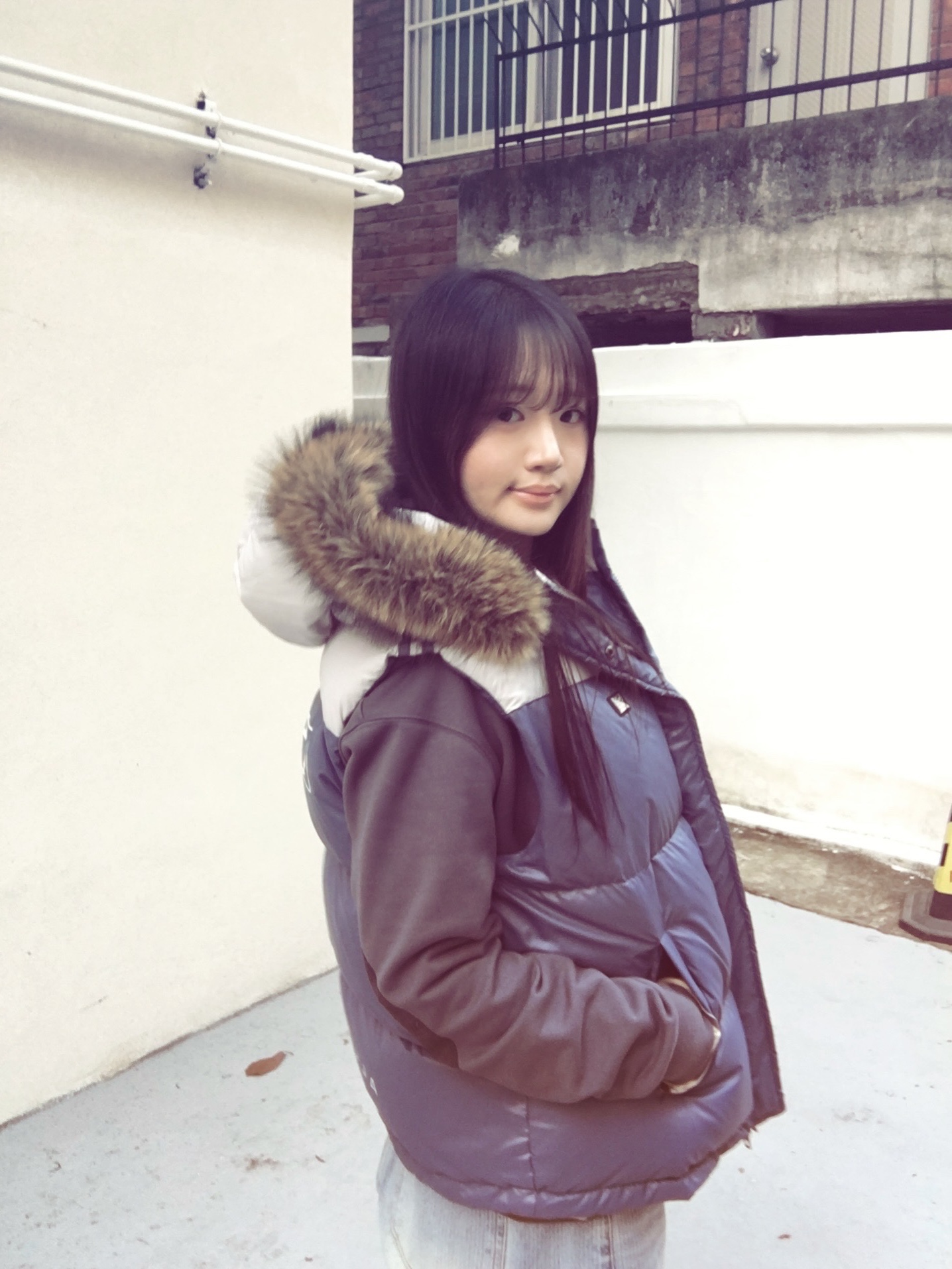 SPORT CHAMBER Track DuckDown Vest Blue, noun Corduroy Denim Pants Light Blue 착용 스타일 - 3
