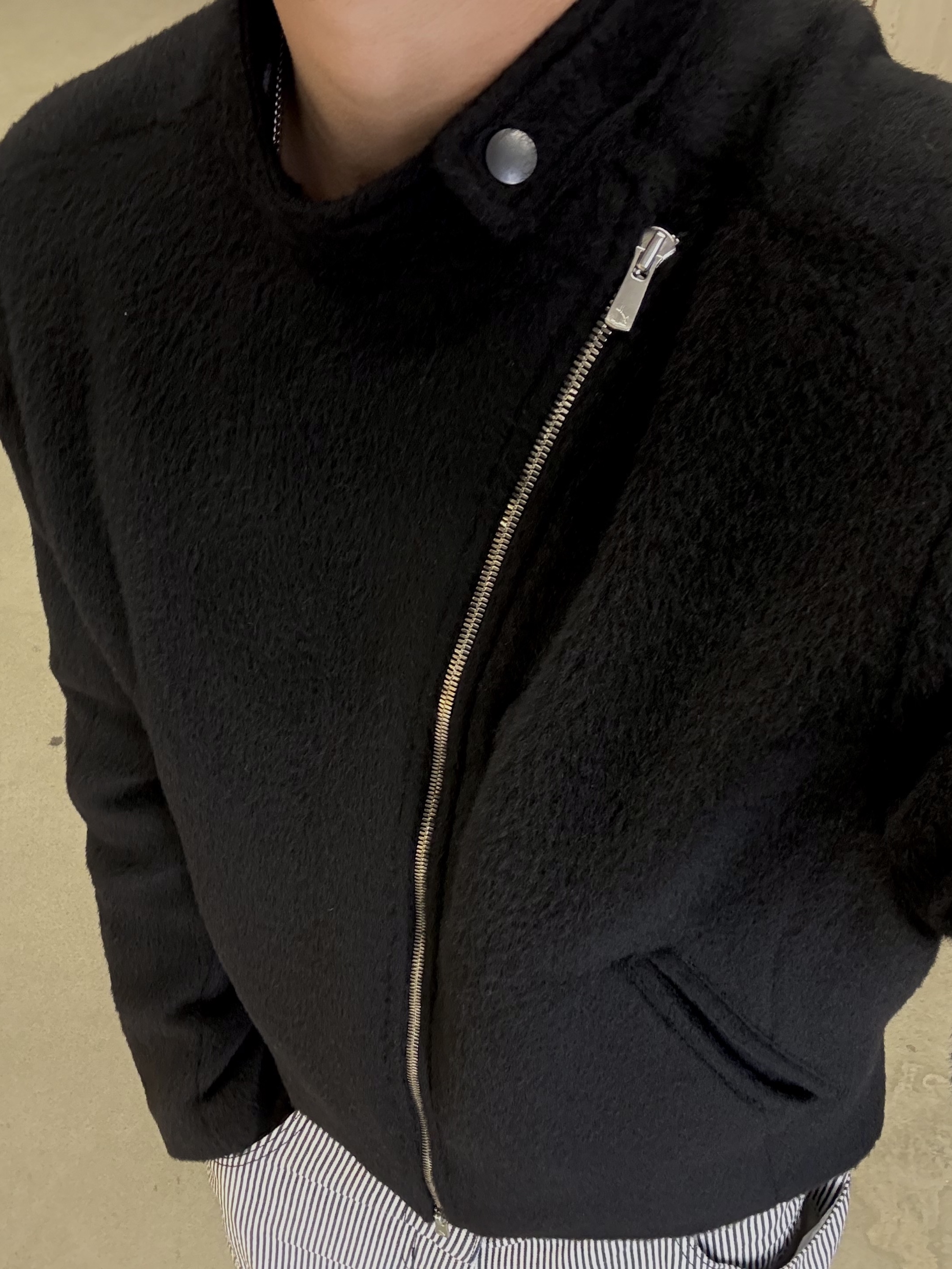 Haleine Wool Cashmere High Neck Coat Black (WJ423), Haleine Semi Wide Bootcut Mud Washed Jean (WB405) 착용 스타일 - 8