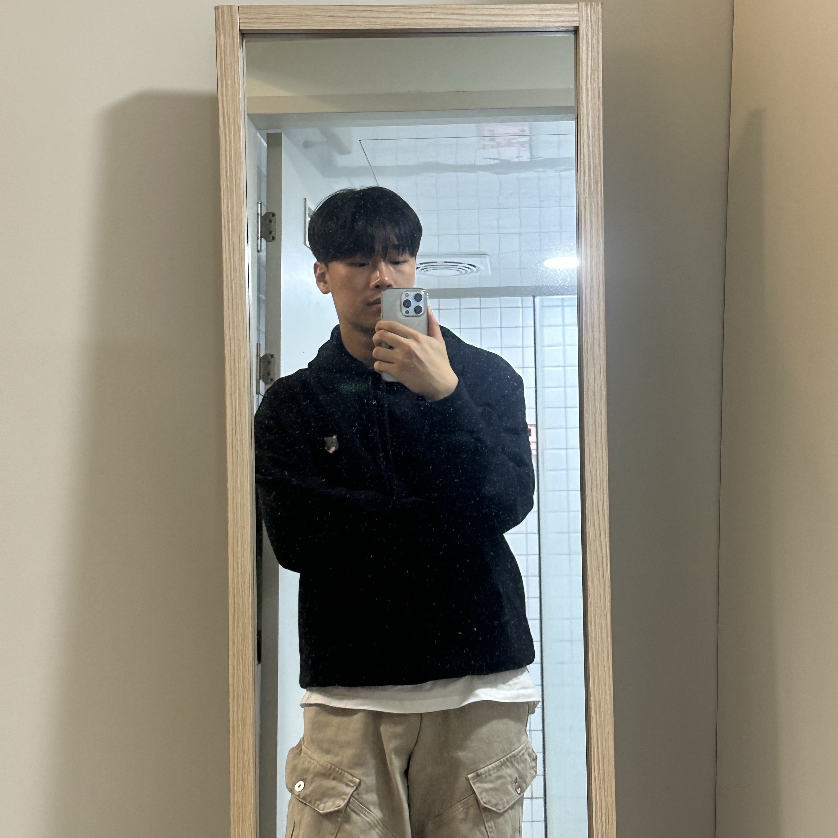 Maison Kitsune Fox Head Comfort Hoodie Black 착용 스타일
