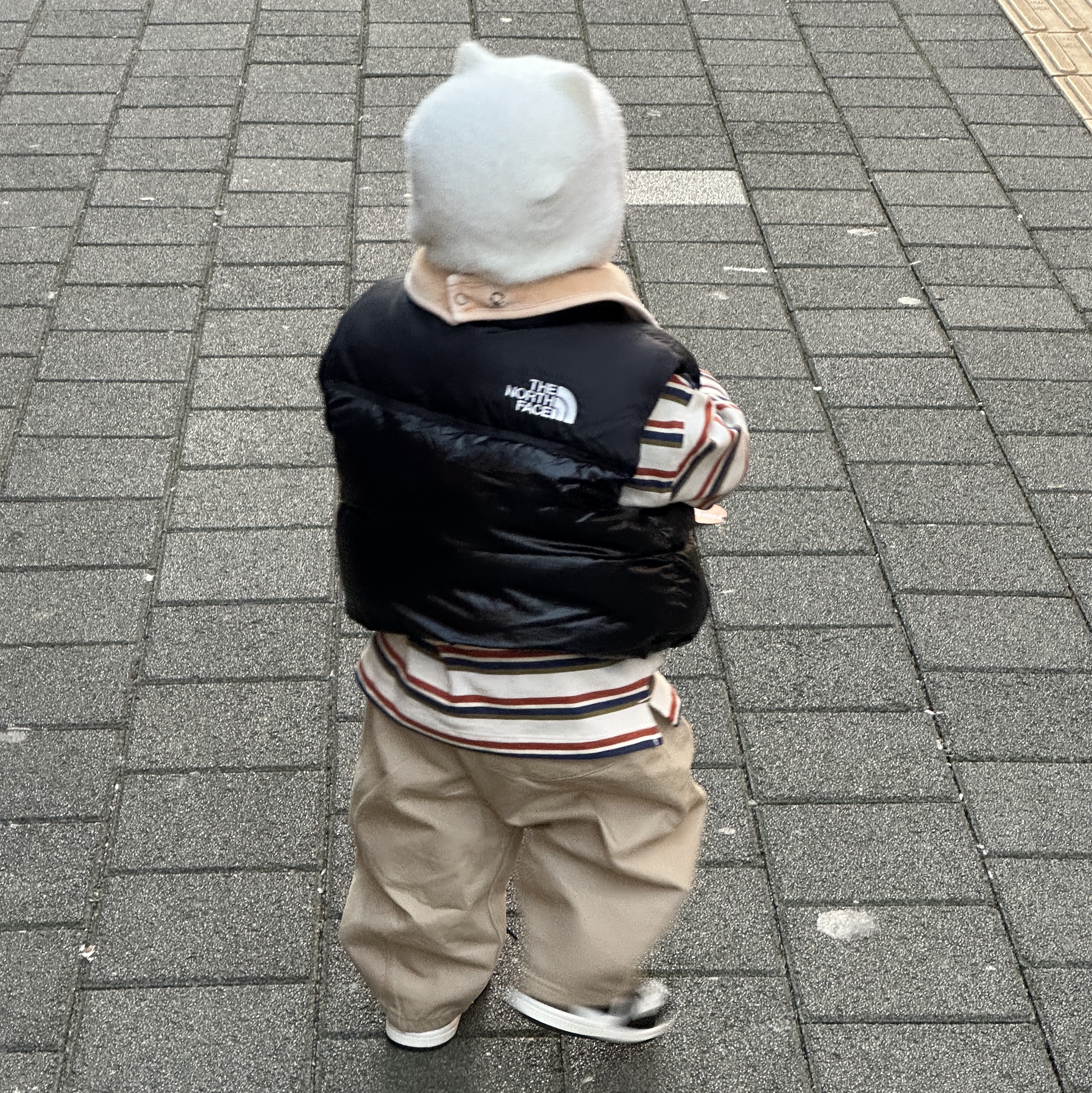 The North Face Nuptse On Ball Vest Black, (TD) Jordan 1 Retro Low OG Mocha 착용 스타일 - 1