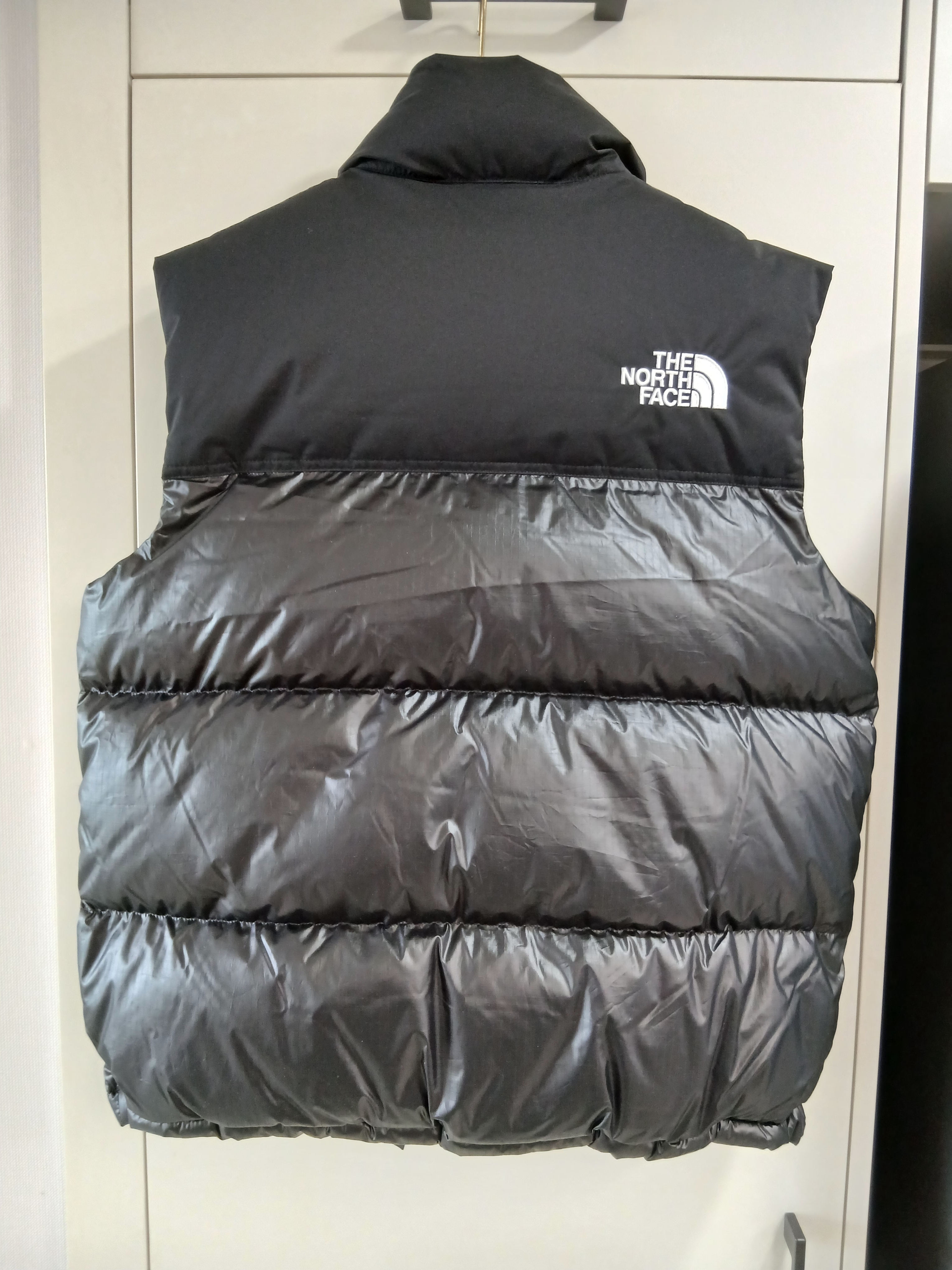 The North Face White Label Novelty Nuptse Down Vest Black, The North Face White Label Novelty Nuptse Down Vest Black 착용 스타일 - 5