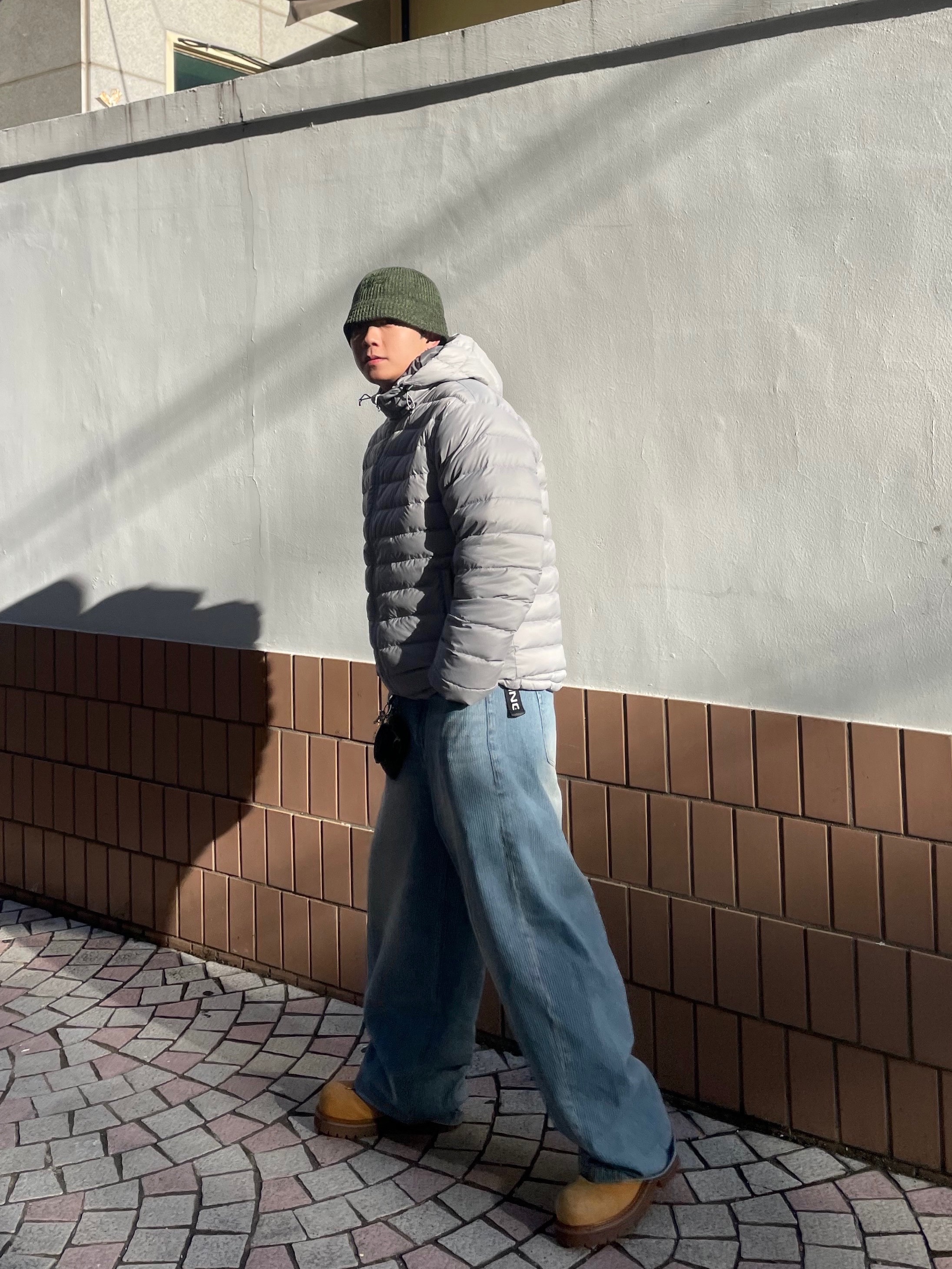 QT8 GARMENTS Duck Down Lightweight Jacket Light Grey 착용 스타일 - 6