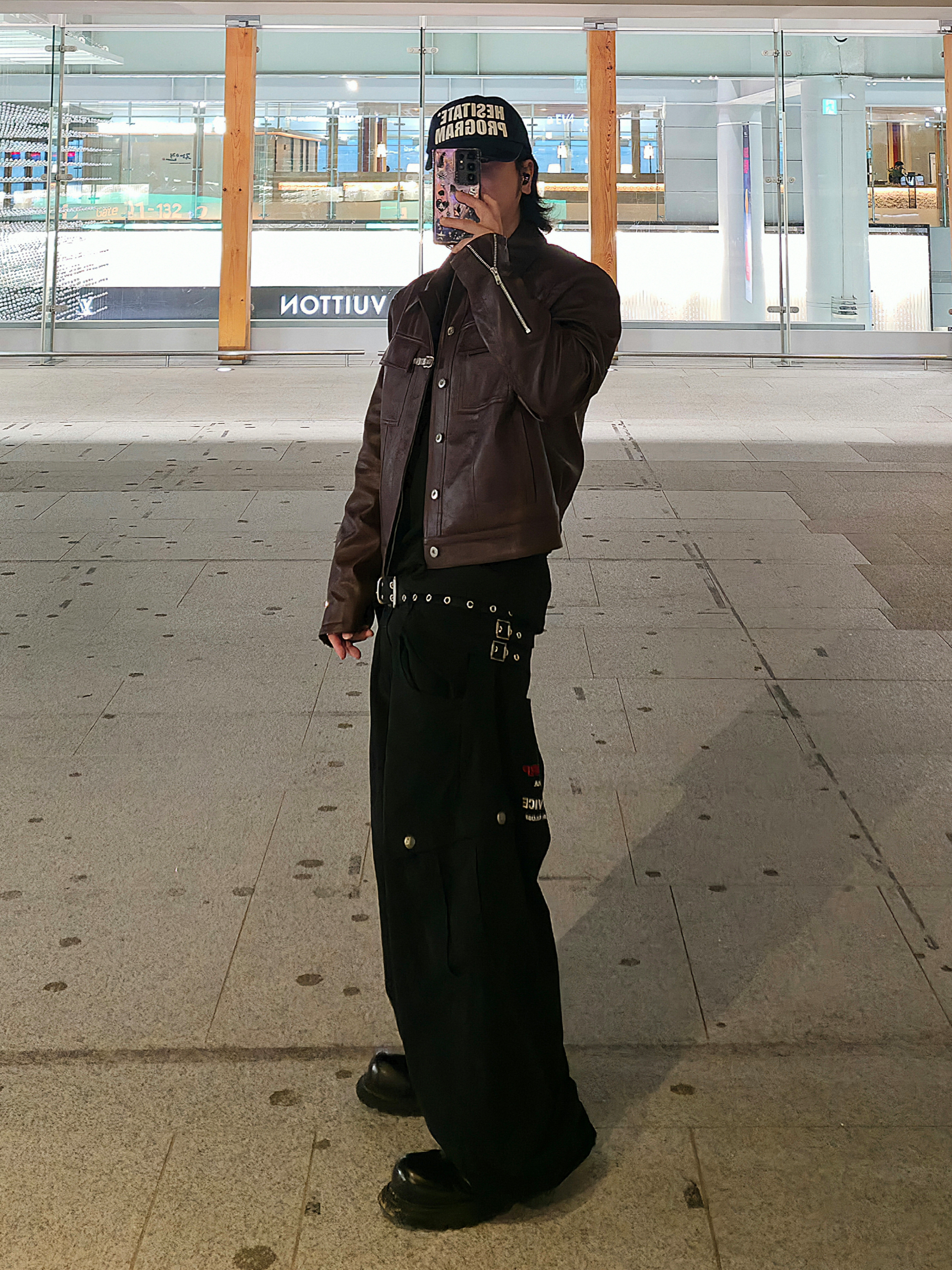 Haleine Trucker Faux Leather Jacket Burgundy (WJ346), Aoiro x Pog Service Hikari M65 Curved Pants Vintage Black 착용 스타일 - 6