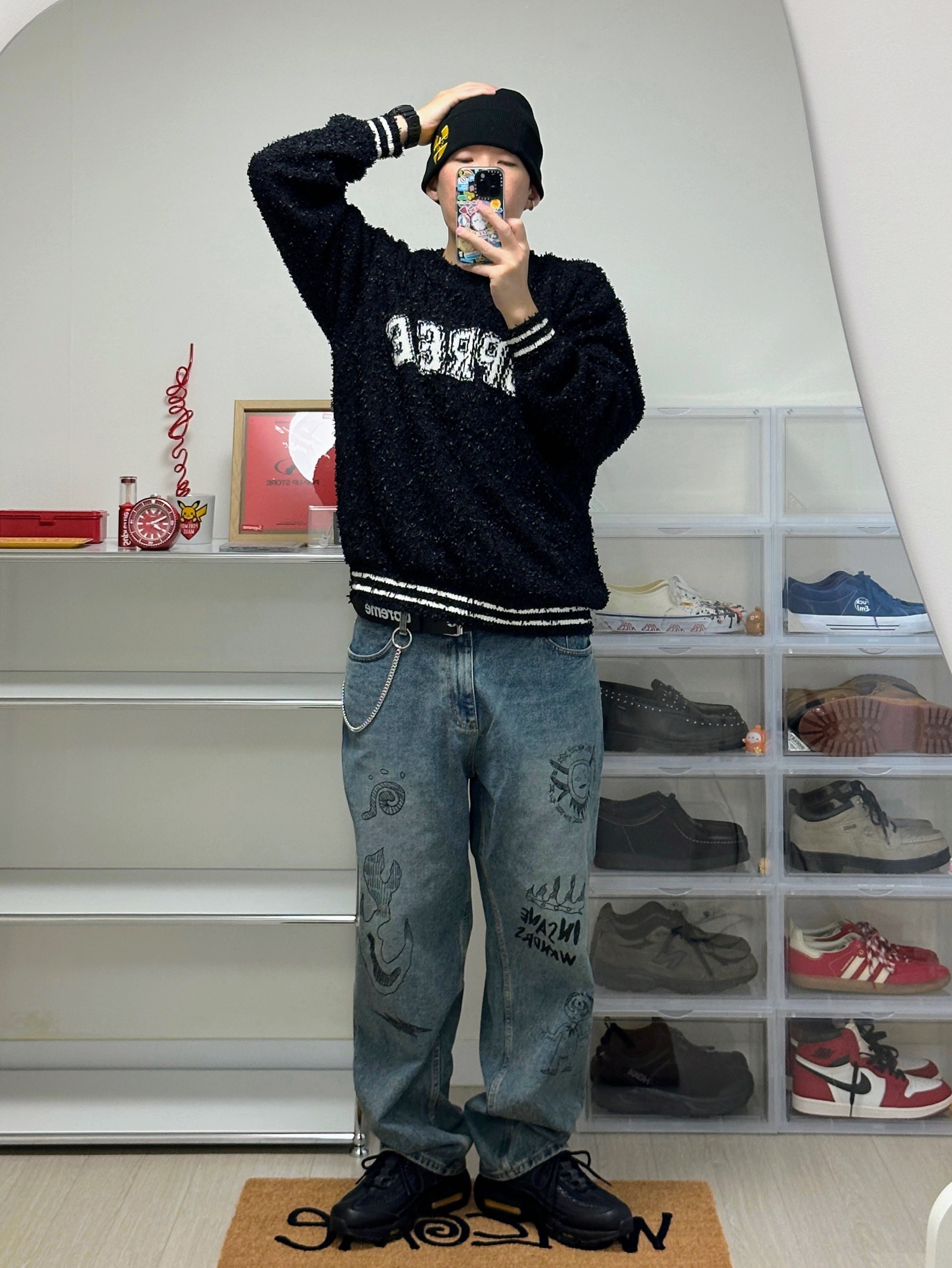 Supreme Textured Arc Sweater Black - 25SS 착용 스타일