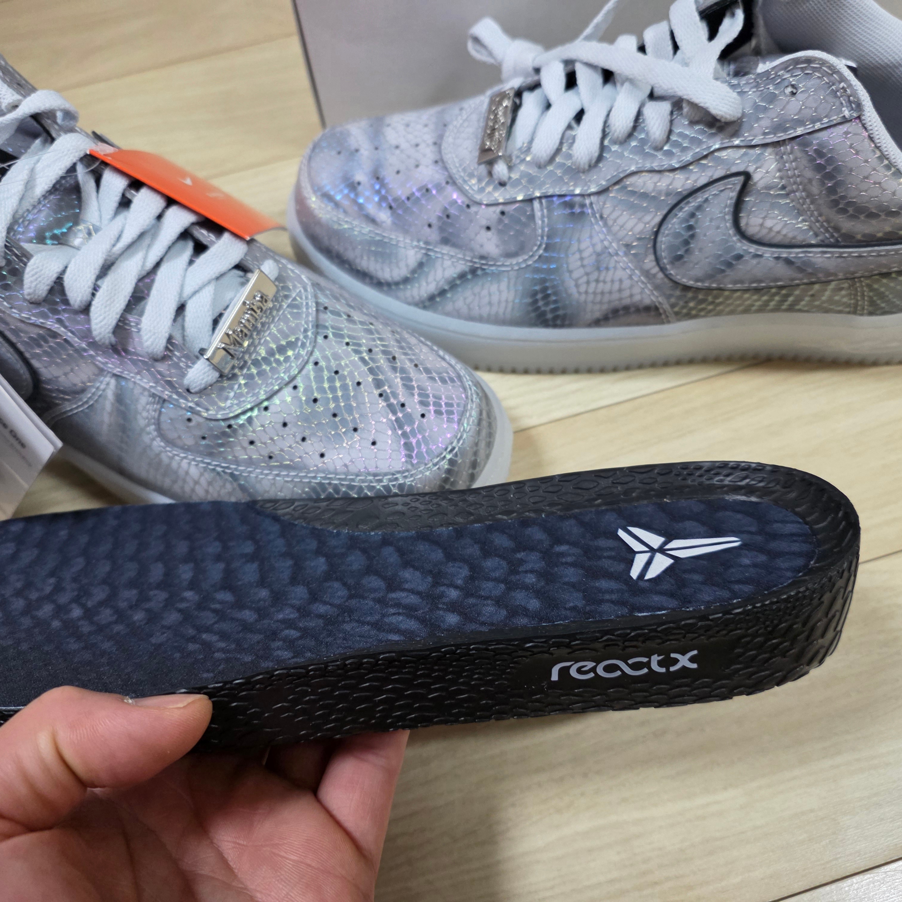 Nike x Kobe Bryant Air Force 1 Low Lenticular 착용 스타일 - 2