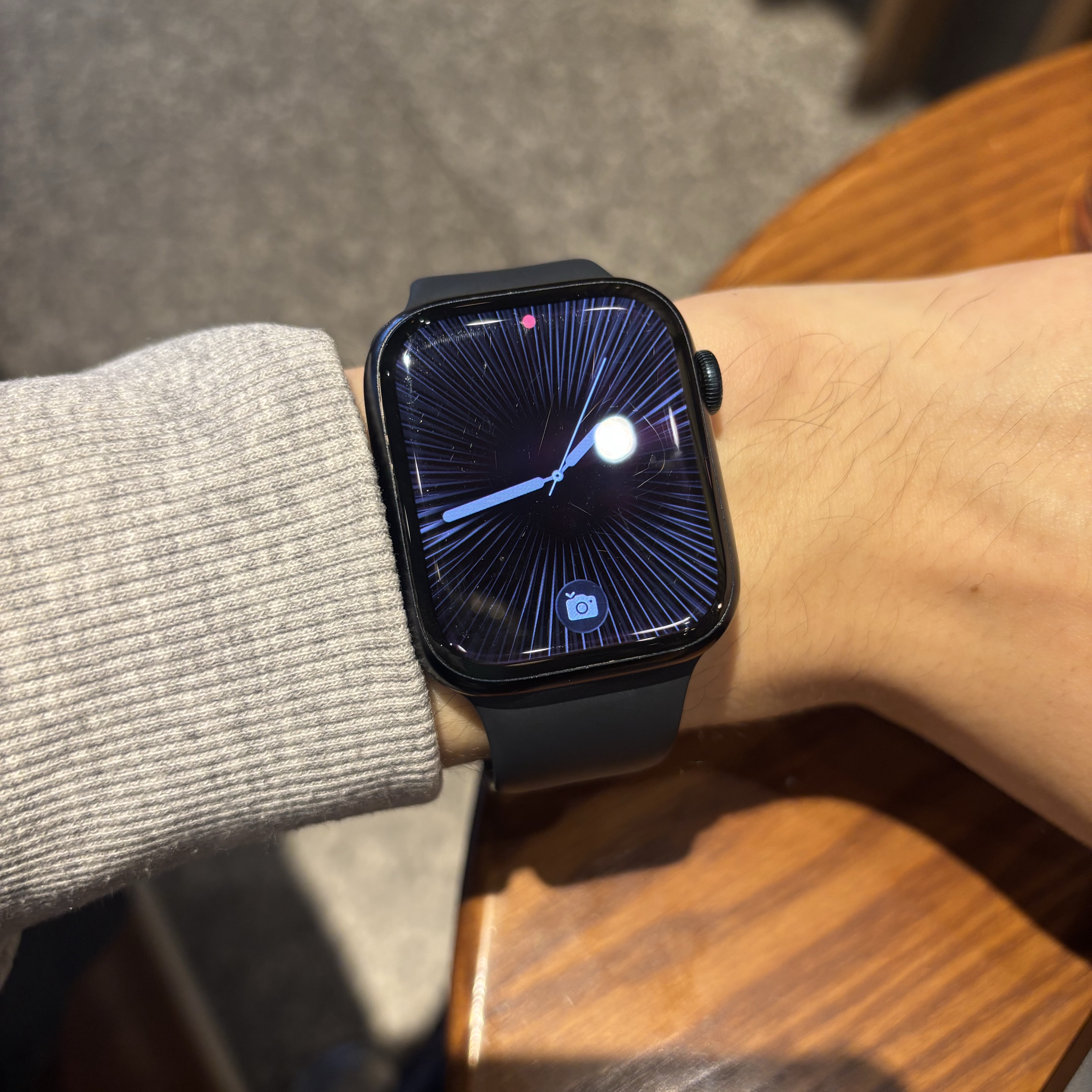 Balenciaga Explorer Backpack Black, Apple 2024 MacBook Pro 14 M4 Pro 512GB SSD / 24GB RAM Space Black (Korean Ver.) 착용 스타일 - 4