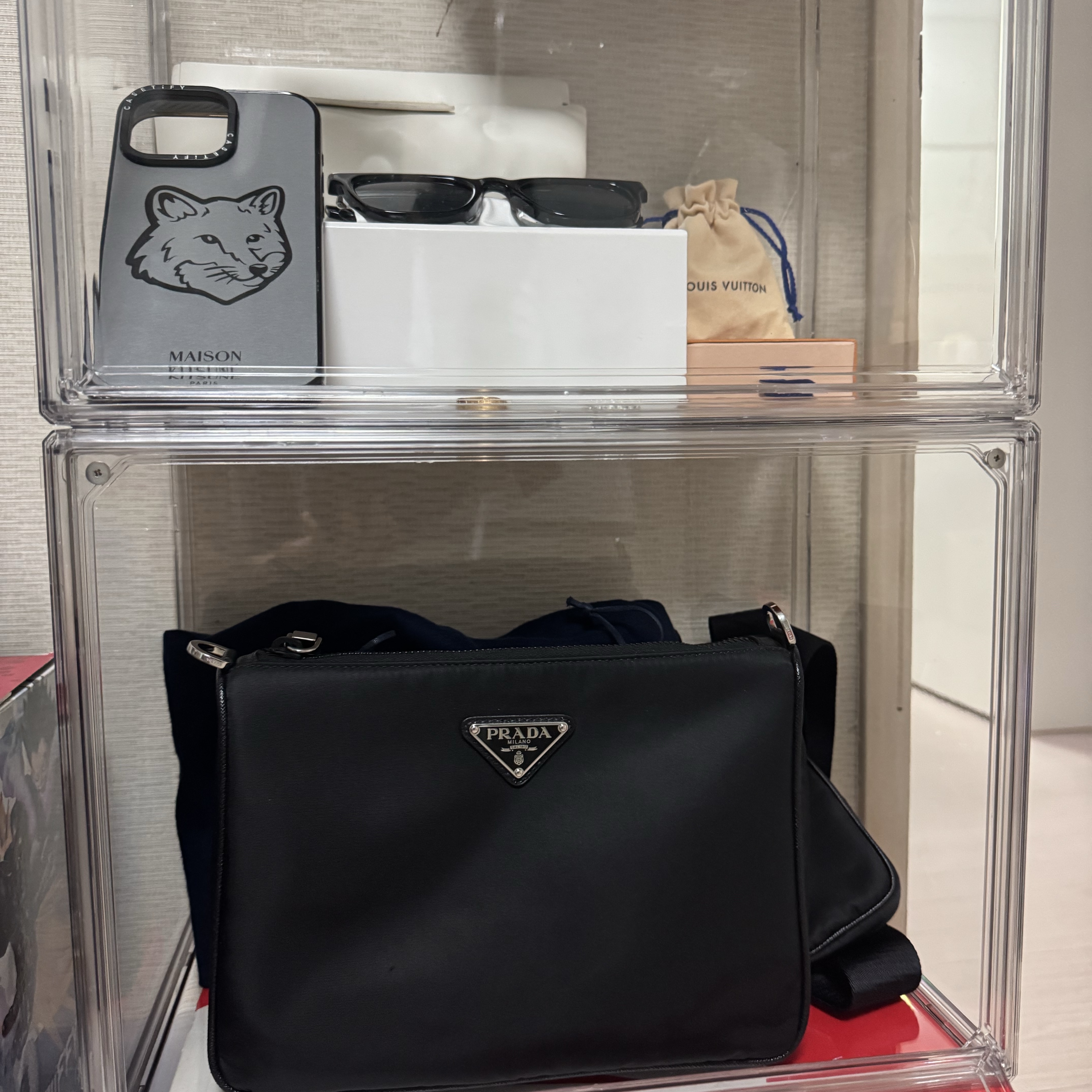 Prada Re-Nylon and Saffiano Leather Shoulder Bag Black, Gentle Monster x Maison Margiela MM110 Black Black 착용 스타일