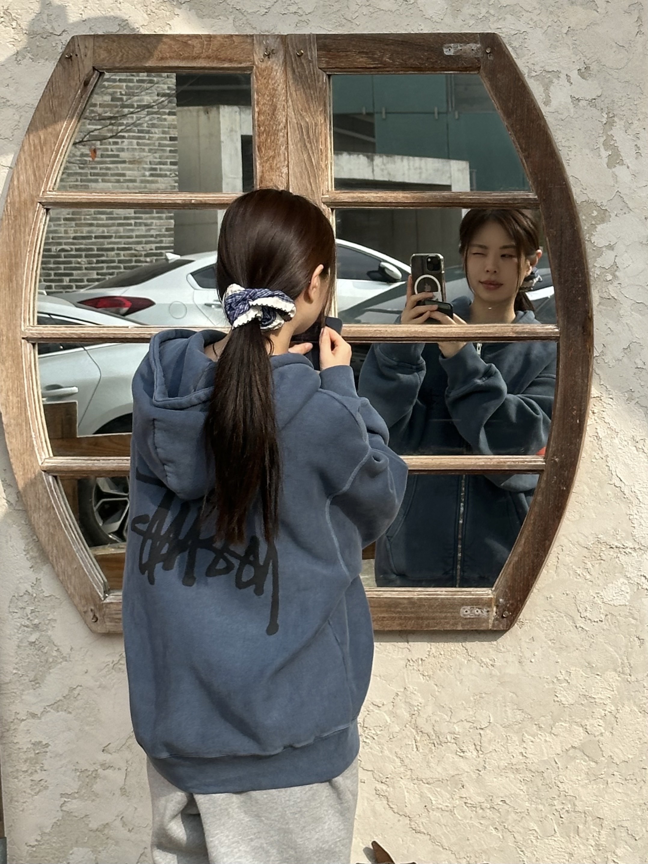 Stussy Pigment Dyed Smooth Stock Zip Hoodie Navy, Nike x Stussy Fleece Pants Grey Heather (FN5231-050) 착용 스타일 - 3