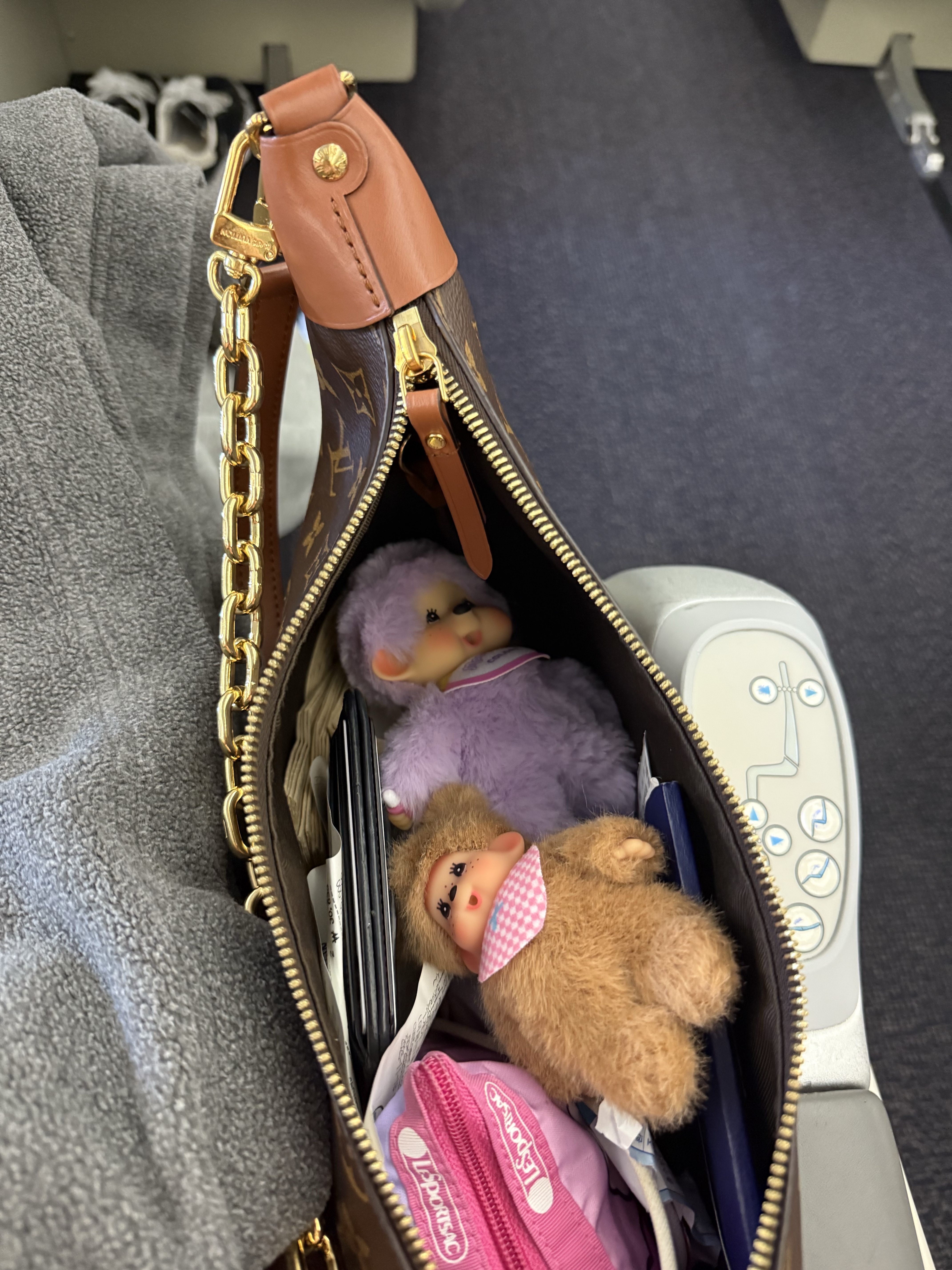 Monchhichi Bebichhichi Plush Doll Key Chain Brown, Monchhichi Colors Key Chain Purple 착용 스타일 - 2