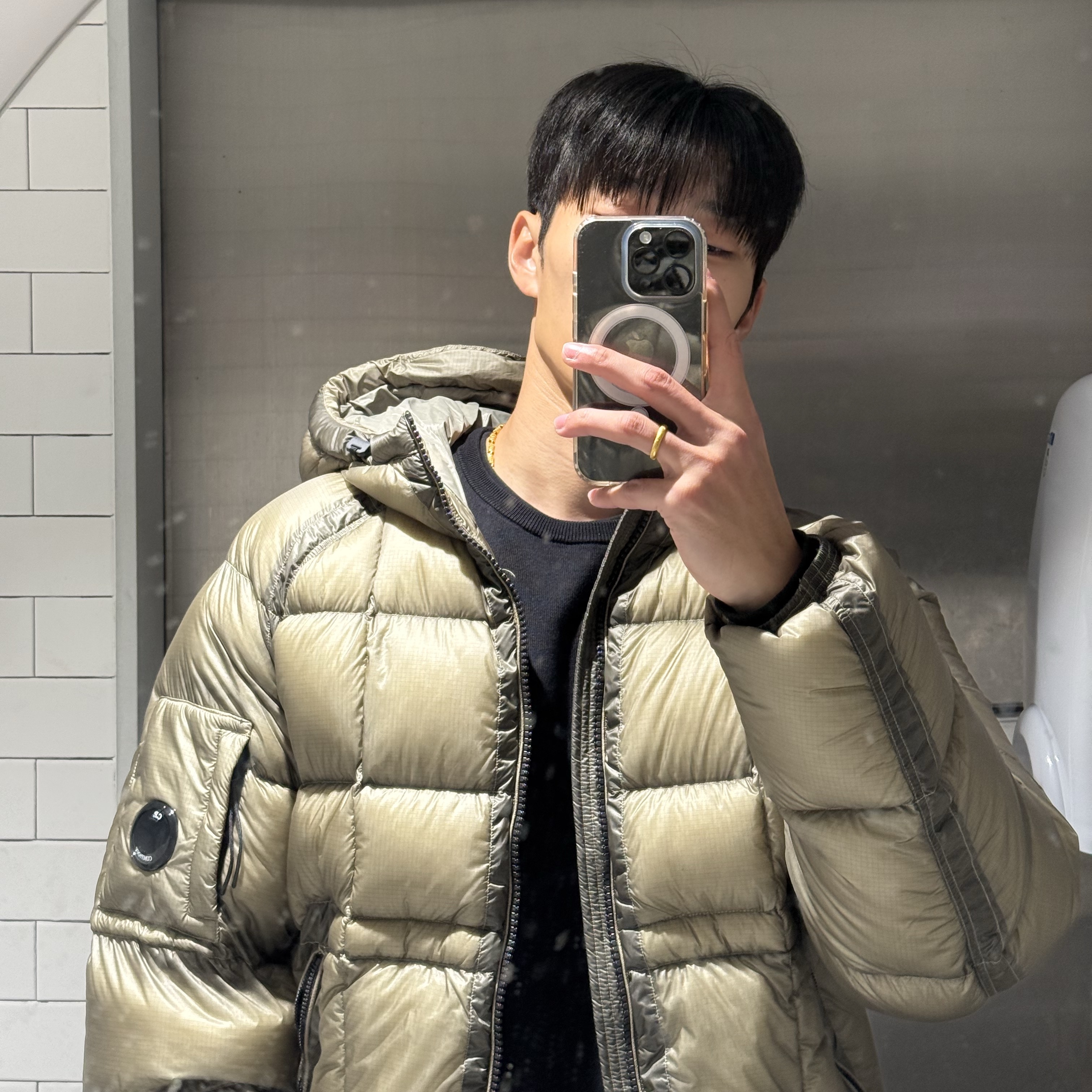 C.P. Company D.D. Shell Hooded Down Jacket Fungi Grey - 25FW 착용 스타일
