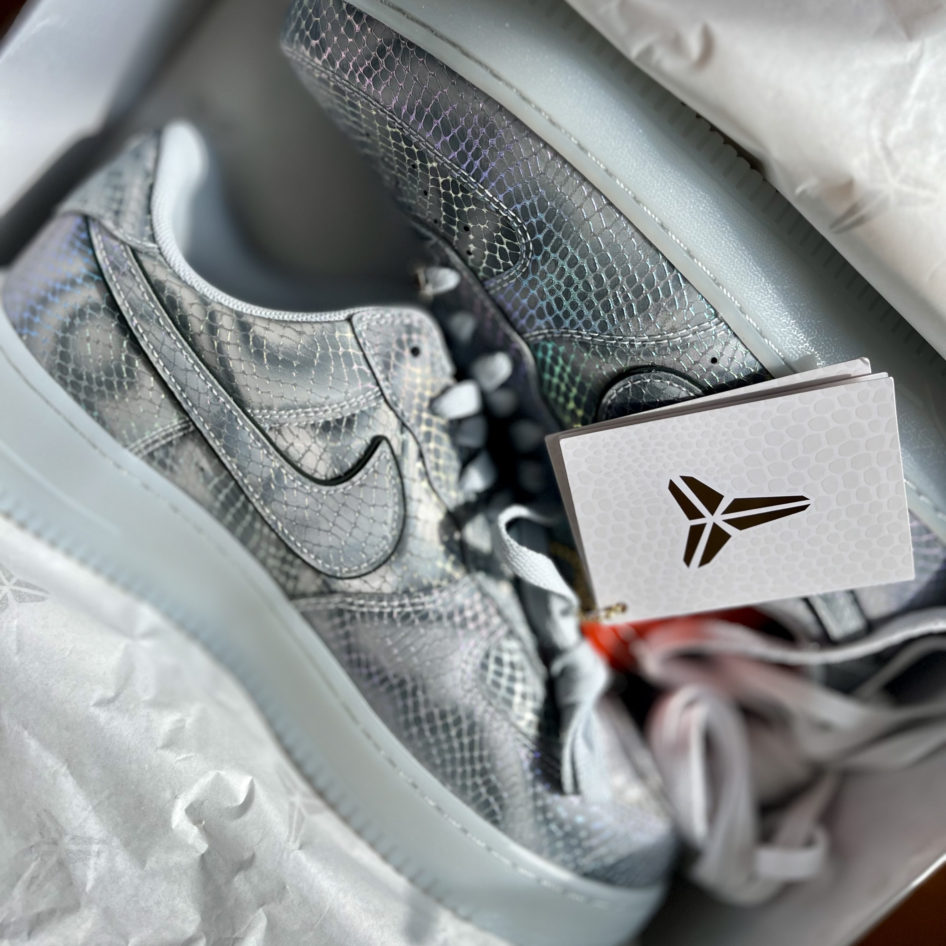 Nike x Kobe Bryant Air Force 1 Low Lenticular 착용 스타일 - 1