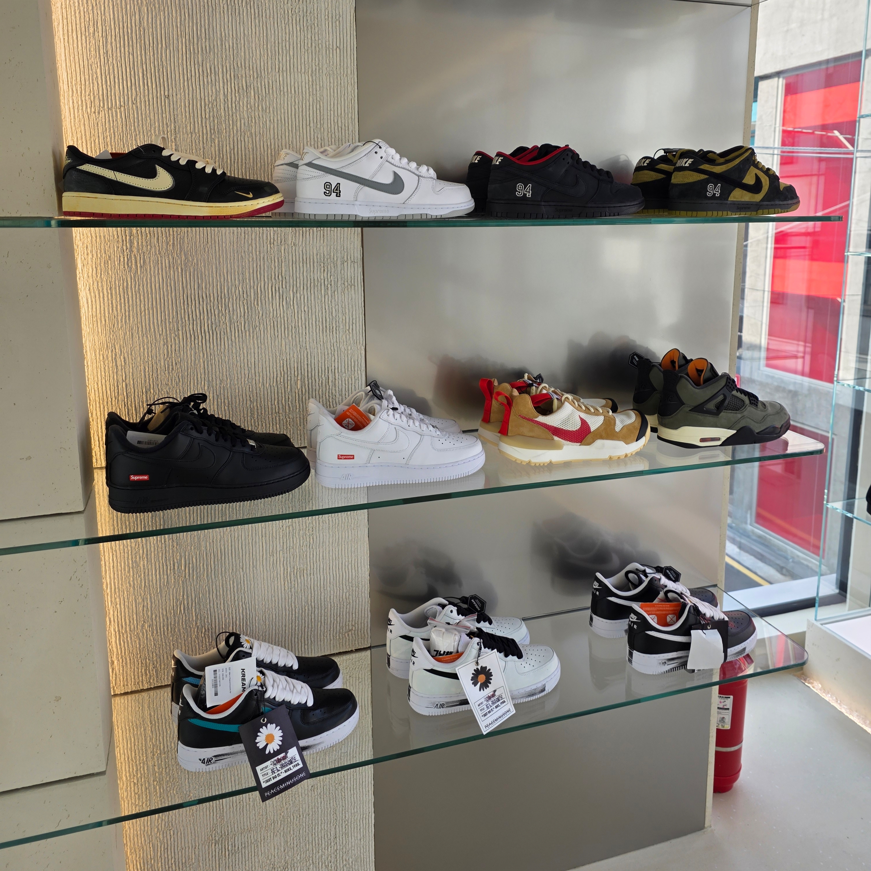 Nike ACG Therma-Fit ADV Lunar Lake Loose Hooded Jacket Safety Orange Summit White - Asia, Adidas Adizero EVO SL Lucid Lemon Core Black 착용 스타일 - 3