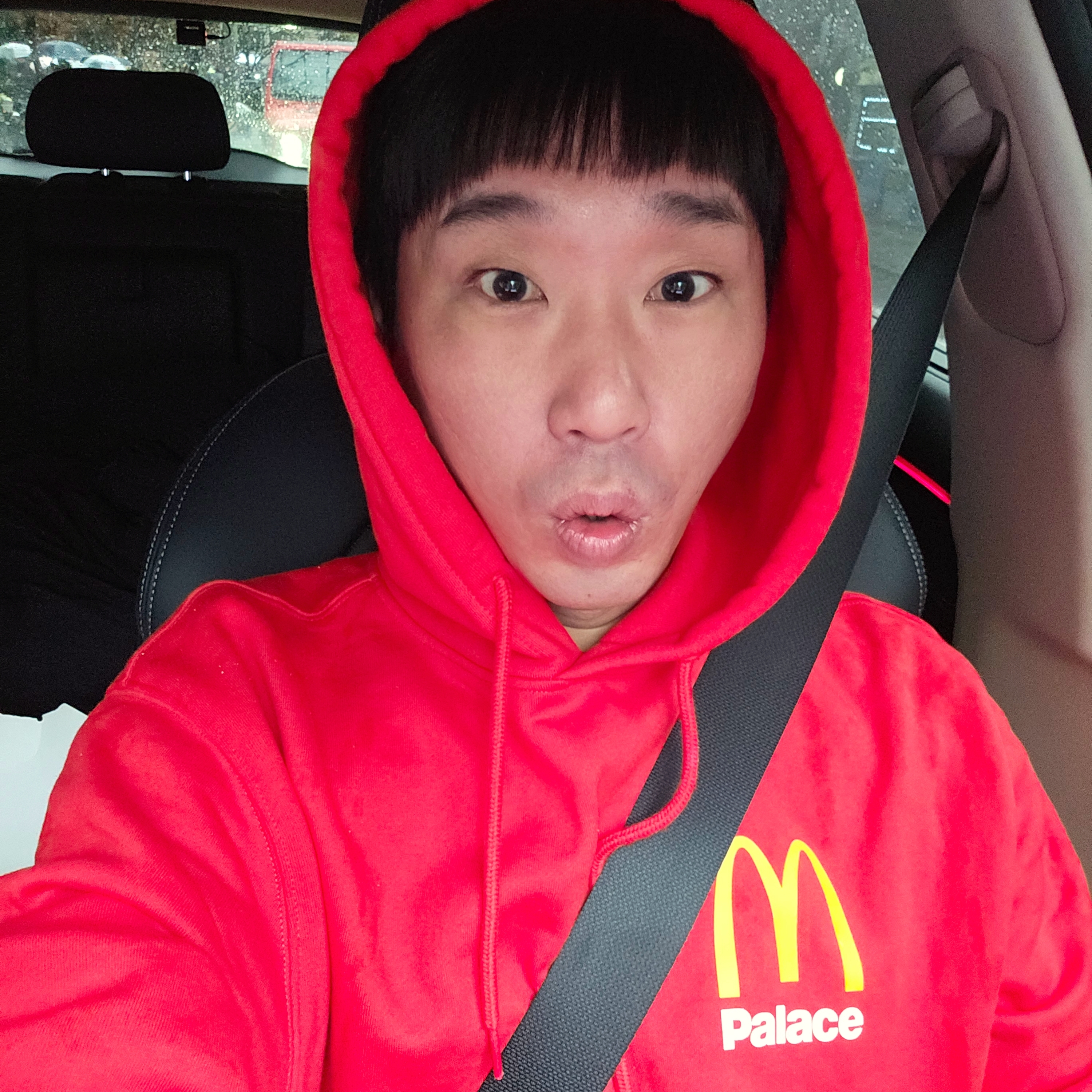 Palace x McDonald's Logo Hood Red - 23FW, Puma Speedcat OG Sparco Ribbon Red White 착용 스타일 - 2