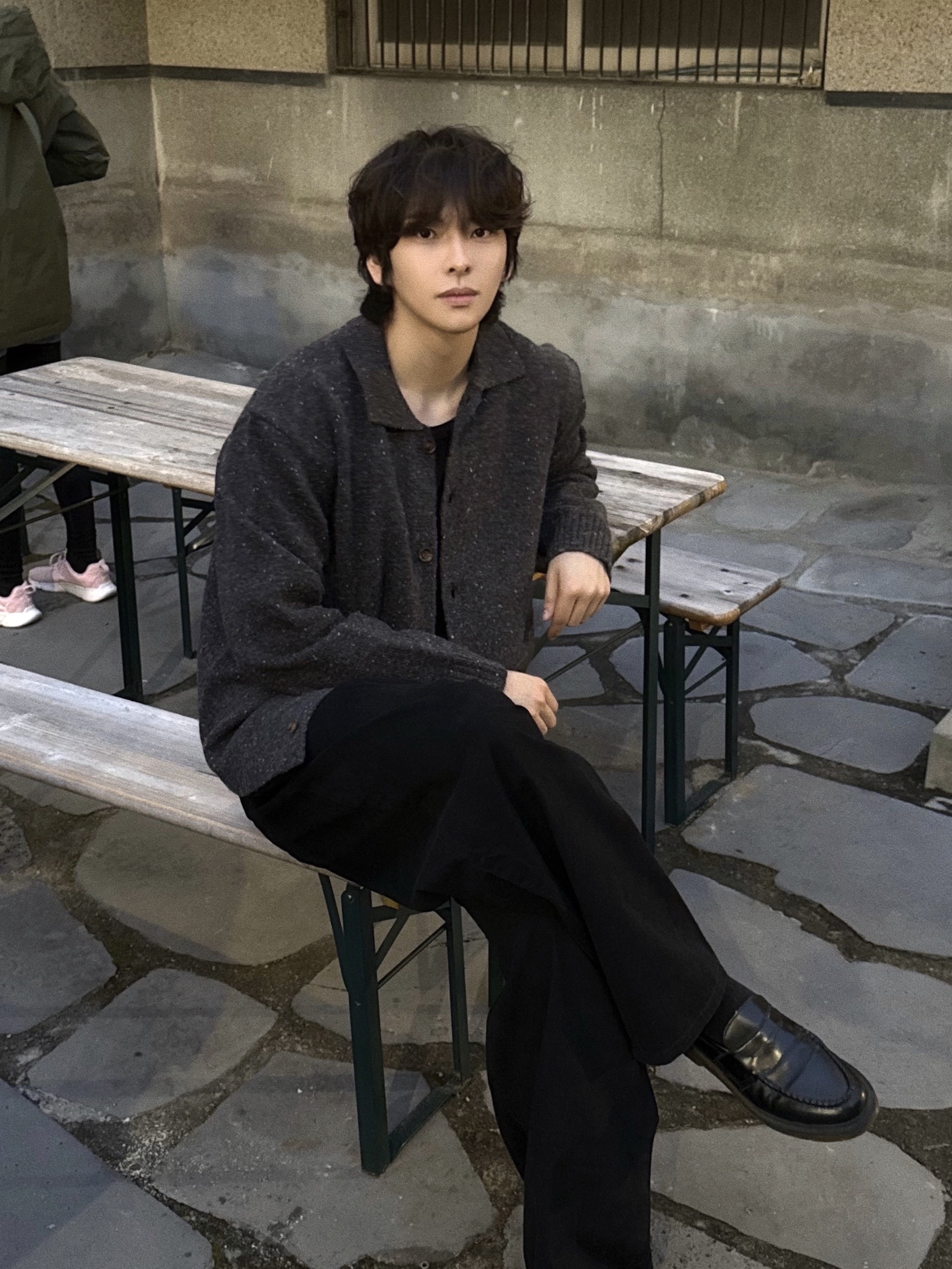 noun Nep Yarn Collar Cardigan Charcoal, noun Wide Tapered Chino Pants Black 착용 스타일 - 2