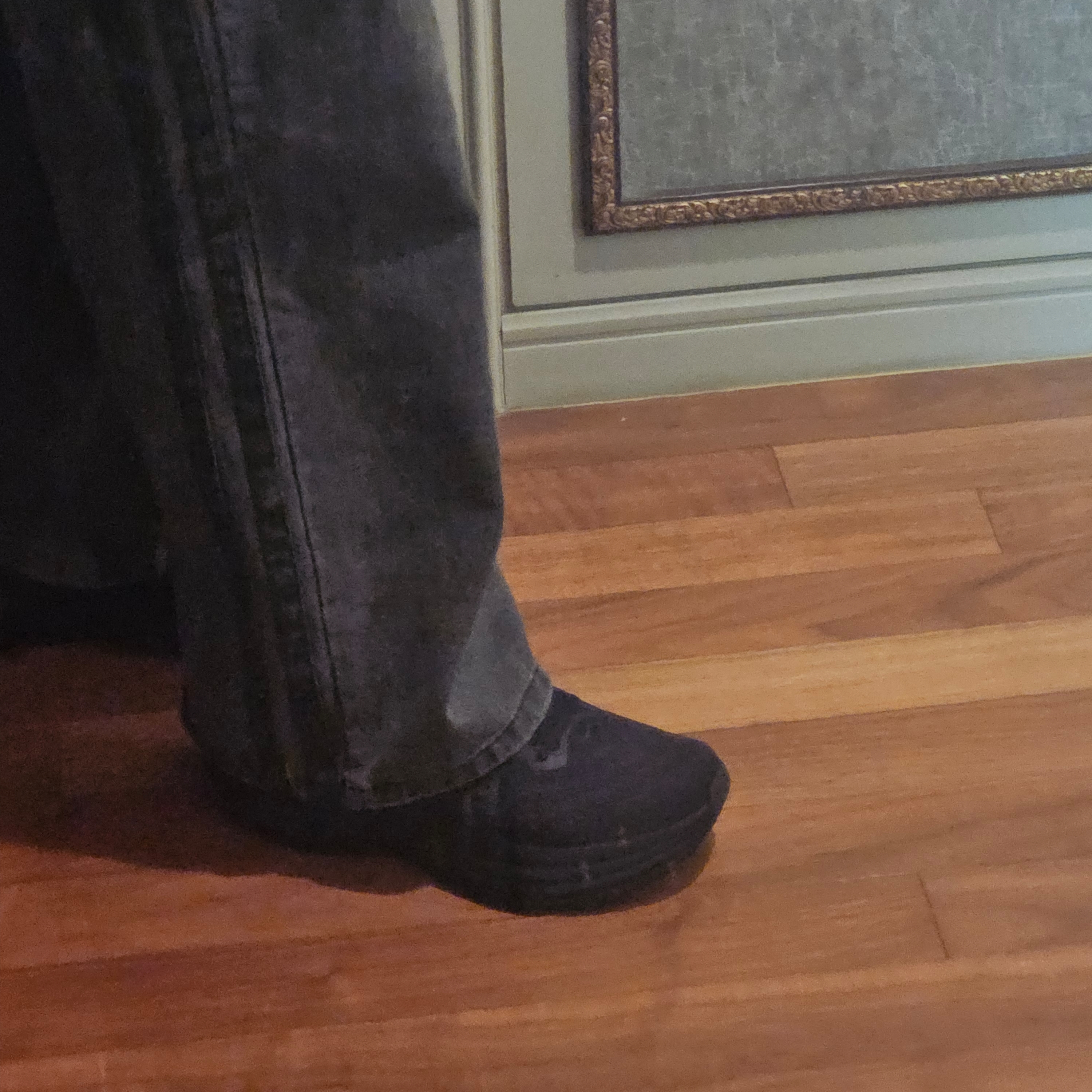 Hoka Bondi 8 Black - Wide 착용 스타일 - 2