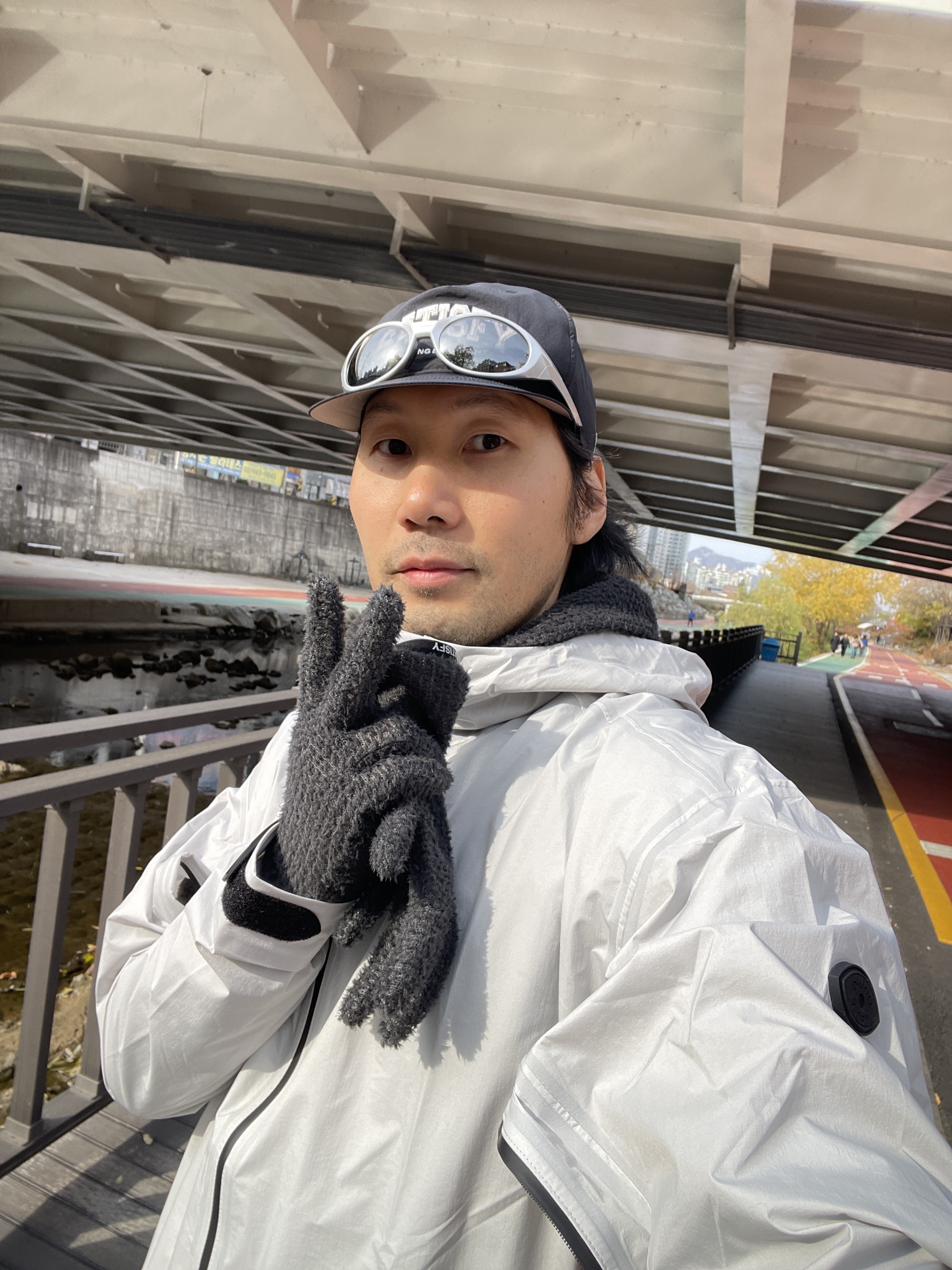 Oakley Eye Jacket Redux Silver Frame Prizm Black Polarized Lenses High Bridge Fit, Satisfy Peaceshell Running Cap Black 착용 스타일