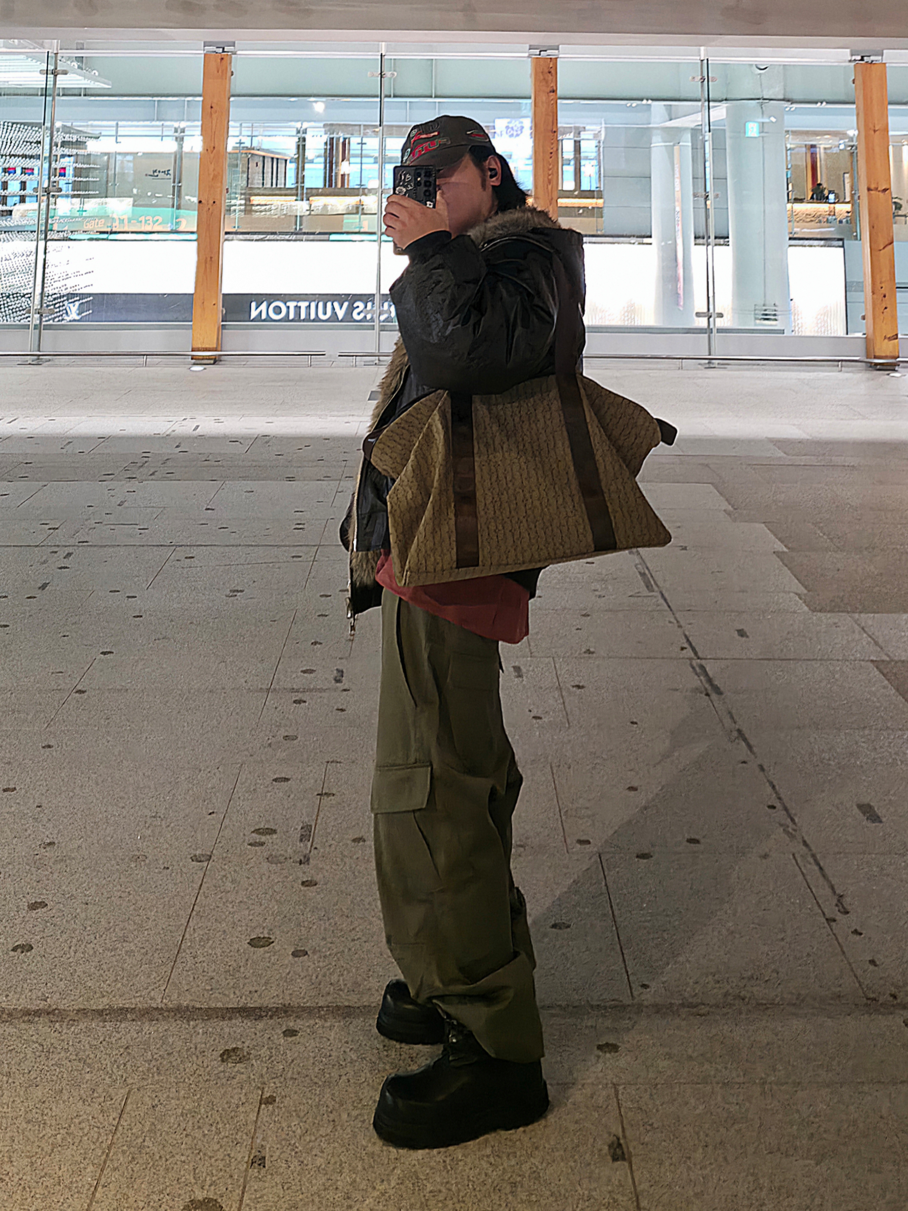 Undermycar Mu.109 Anti Fxxking Logo Play Semi-Wide Cargo Pants Khaki, Farfromwhat Far Weaving Belt Black 착용 스타일 - 5