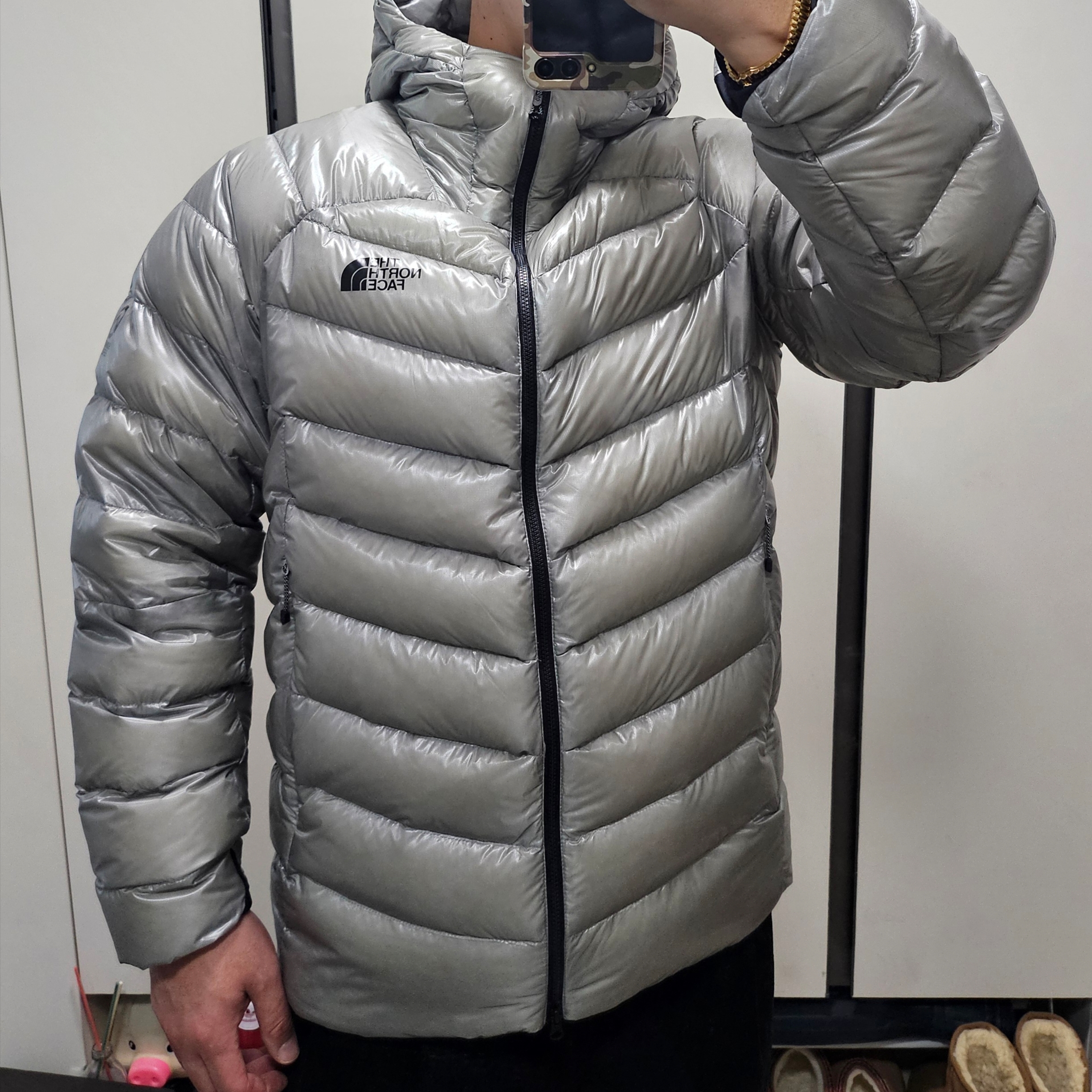 The North Face Summit Mattehorn RDS Down Jacket Light Gray 착용 스타일 - 3