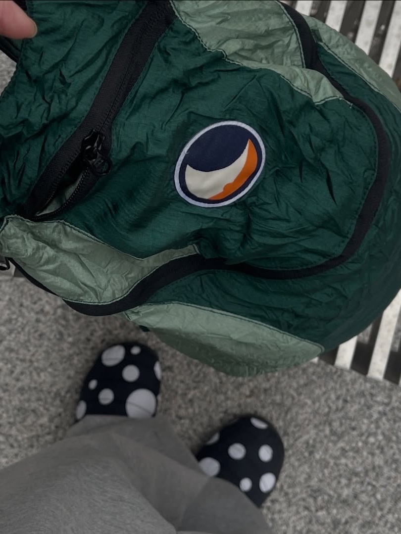 Ticket to the Moon Mini Backpack Dark Green Jade Green (15L) 착용 스타일