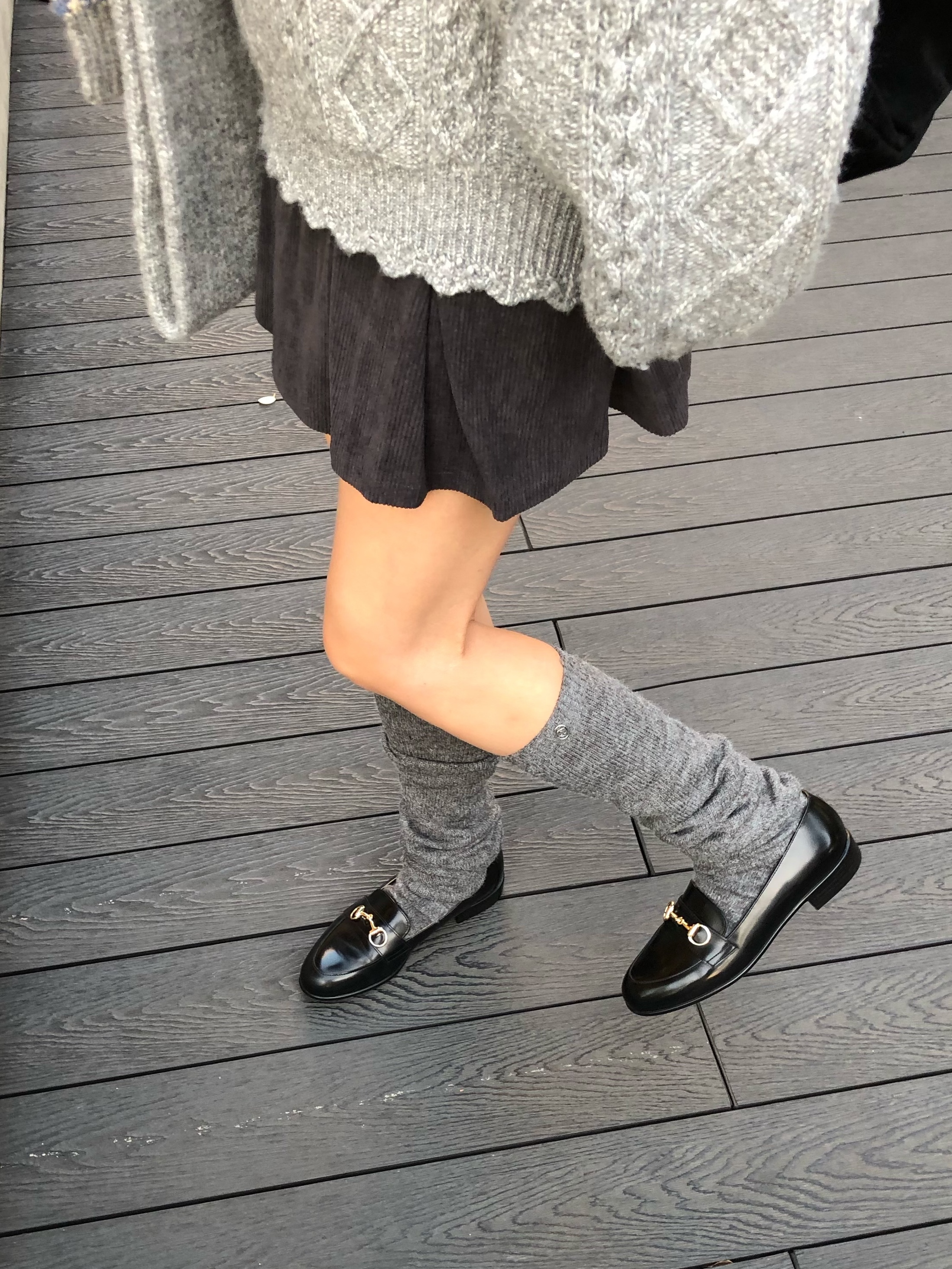 Haruta 158-BLACK Leather Horsebit Loafer 착용 스타일 - 3