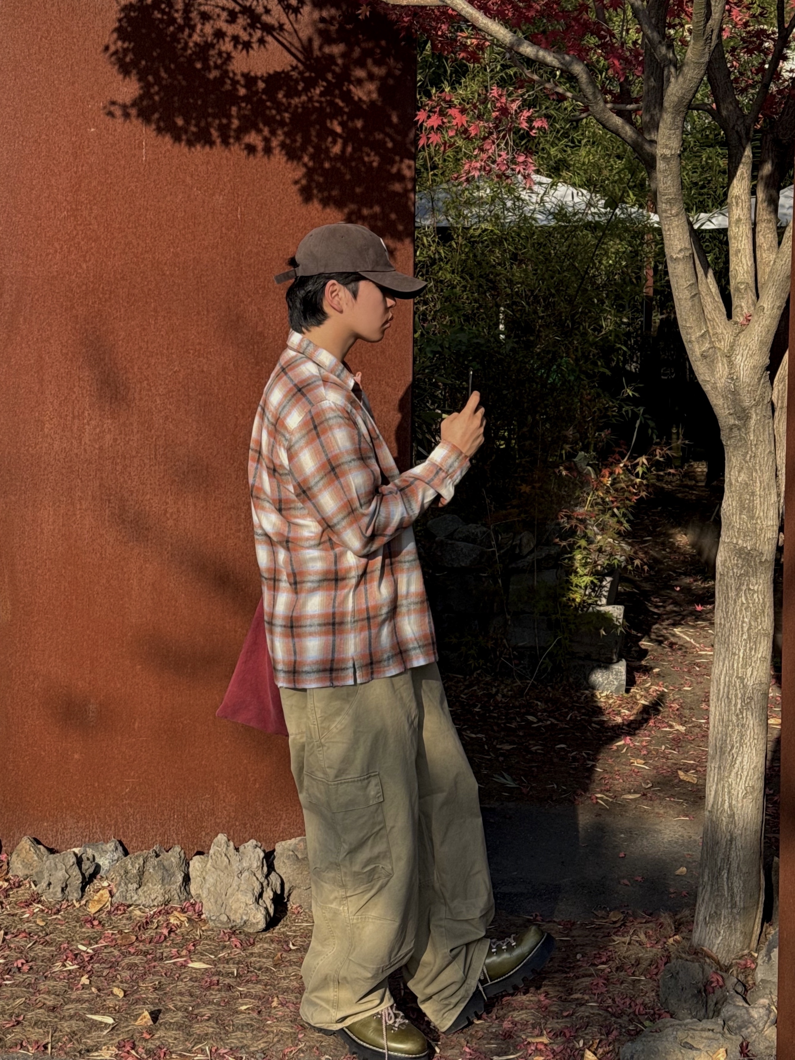 noun Washed Cargo Pants Beige 착용 스타일 - 3