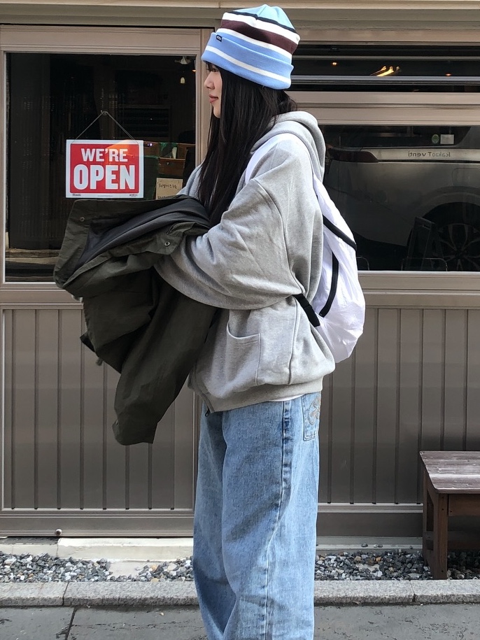 Ticket to the Moon Mini Backpack White (15L) 착용 스타일