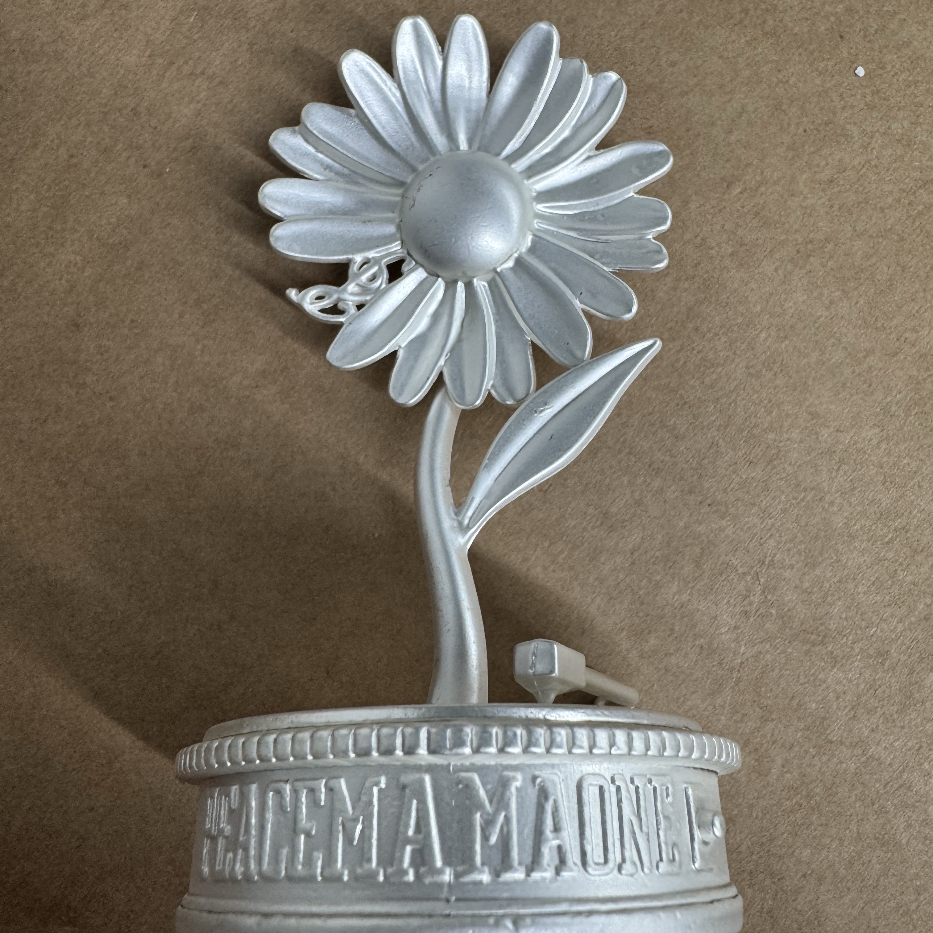 Peaceminusone x 2025 MAMA Awards Peacemamaone Figure Silver 착용 스타일 - 2