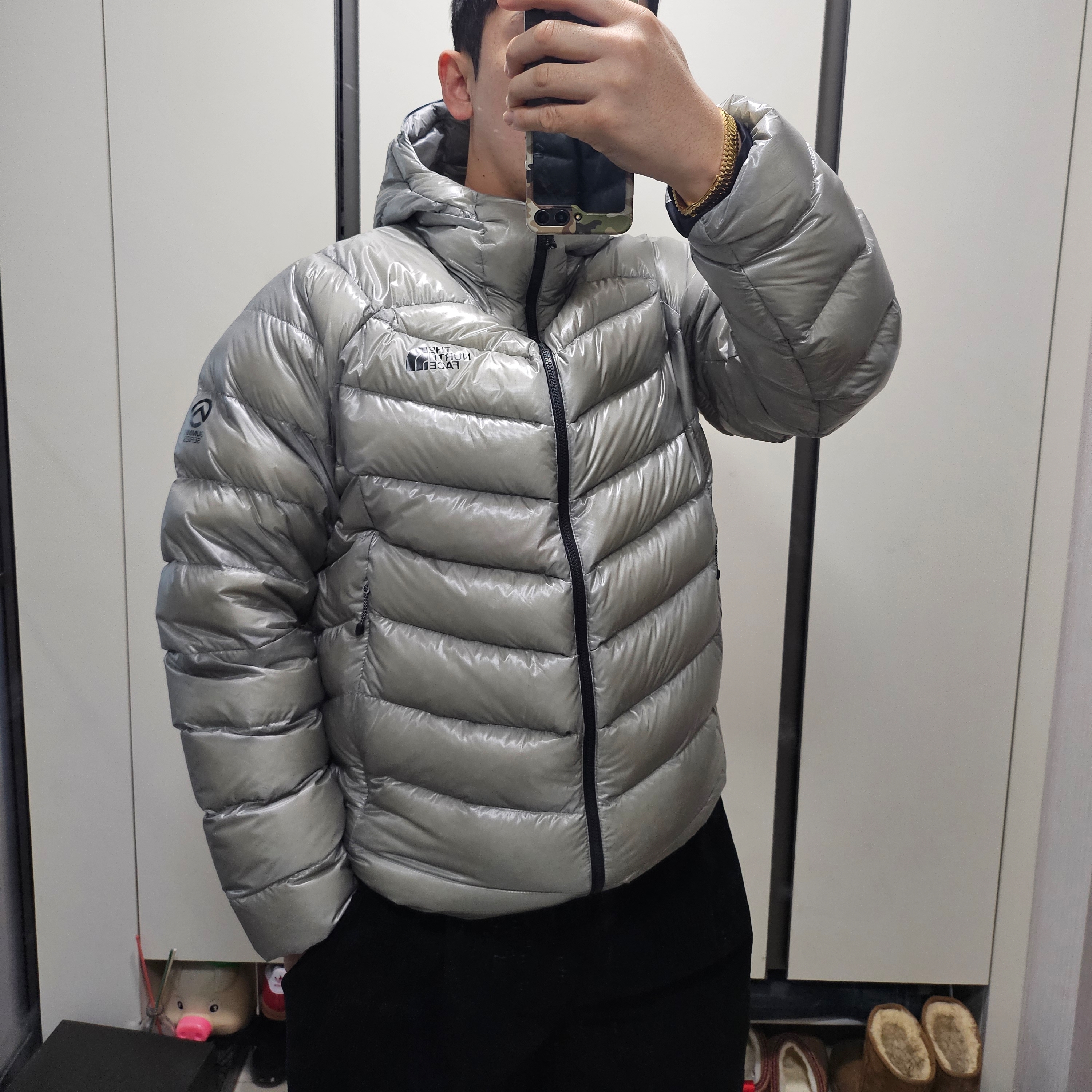 The North Face Summit Mattehorn RDS Down Jacket Light Gray 착용 스타일 - 1