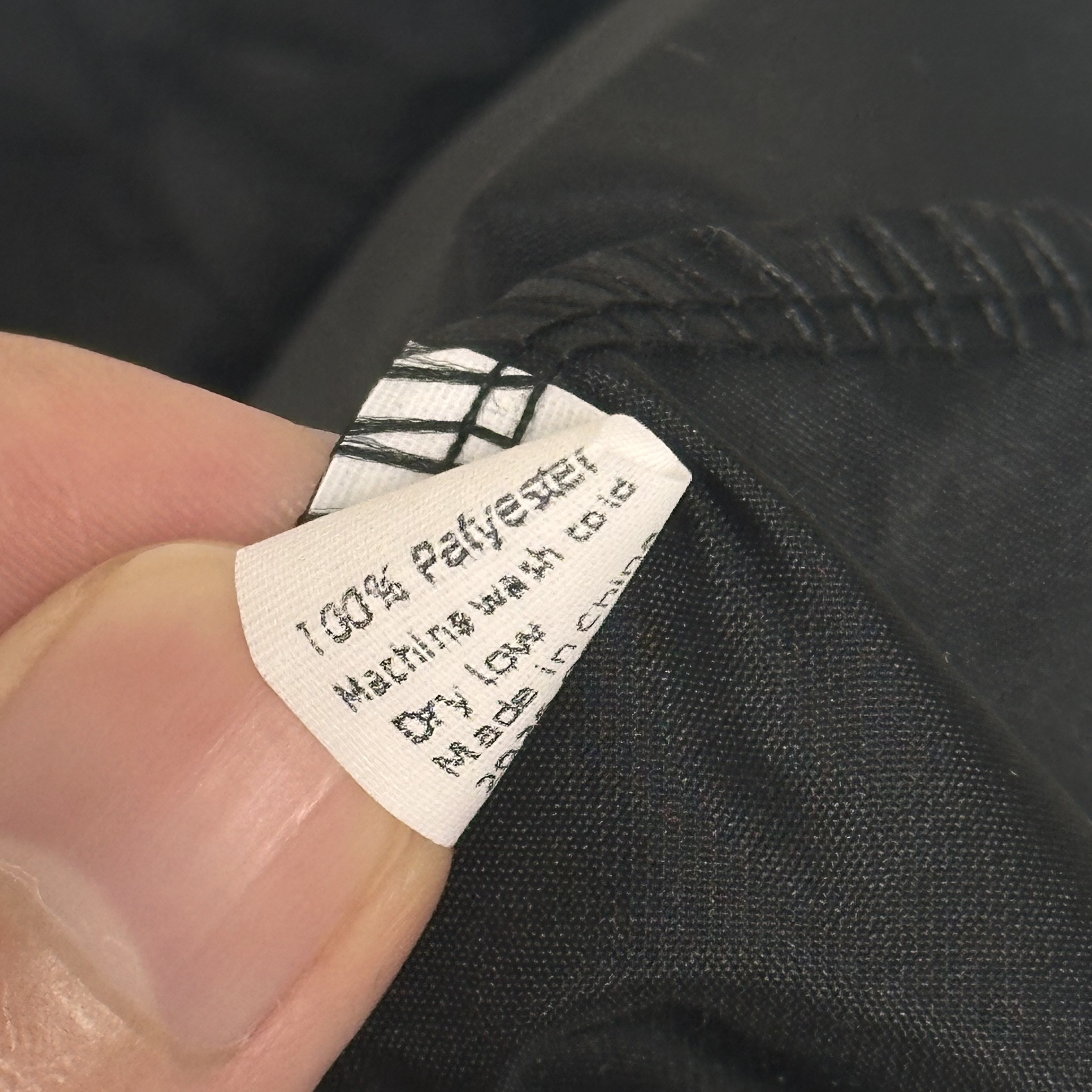 Yeezy WB-10 Black 착용 스타일 - 3