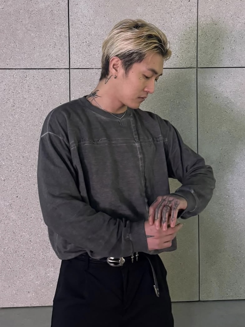 PHOS333 Cross Asymmetric Long Sleeved 착용 스타일 - 1