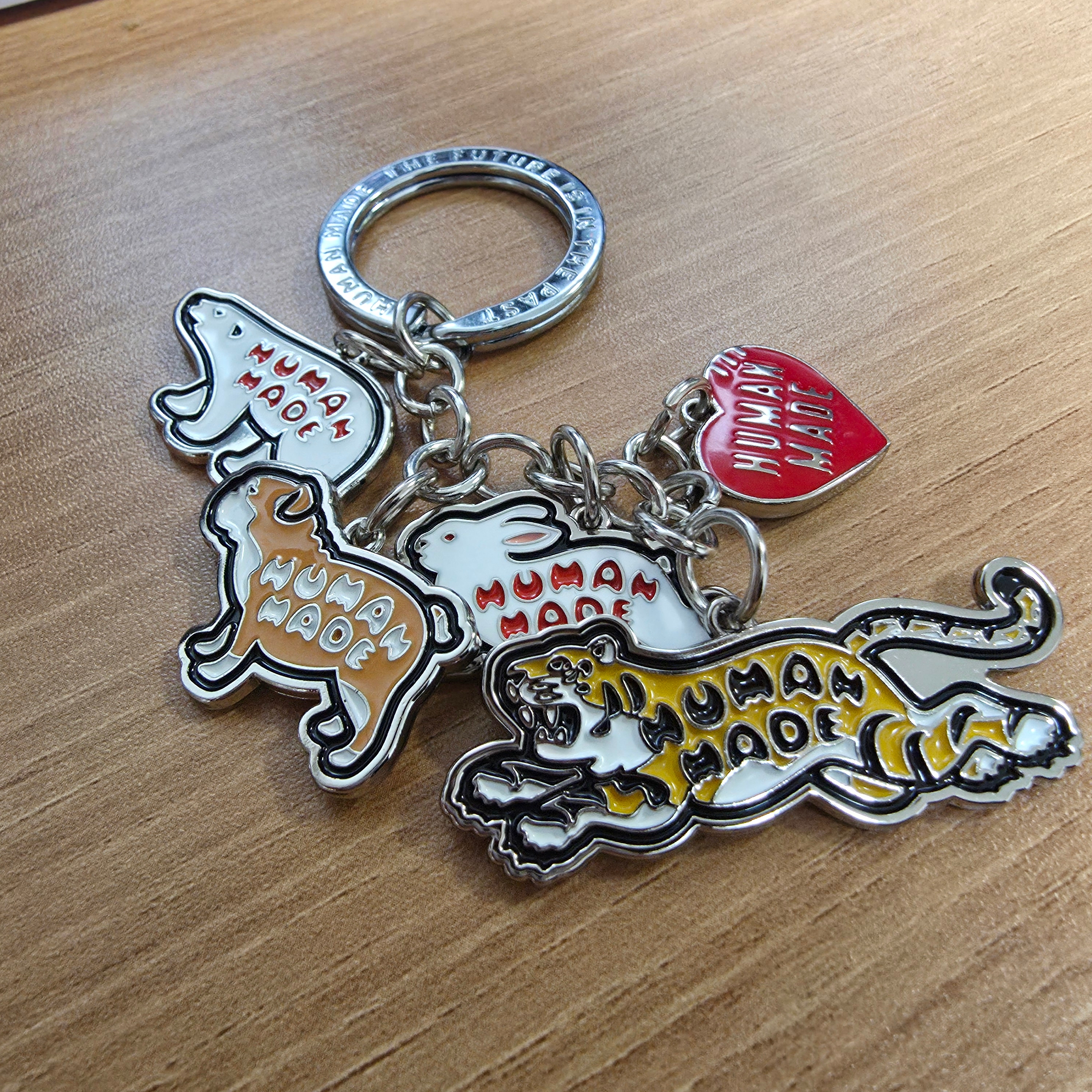 Human Made Animal Heart Keyring Silver Red 착용 스타일