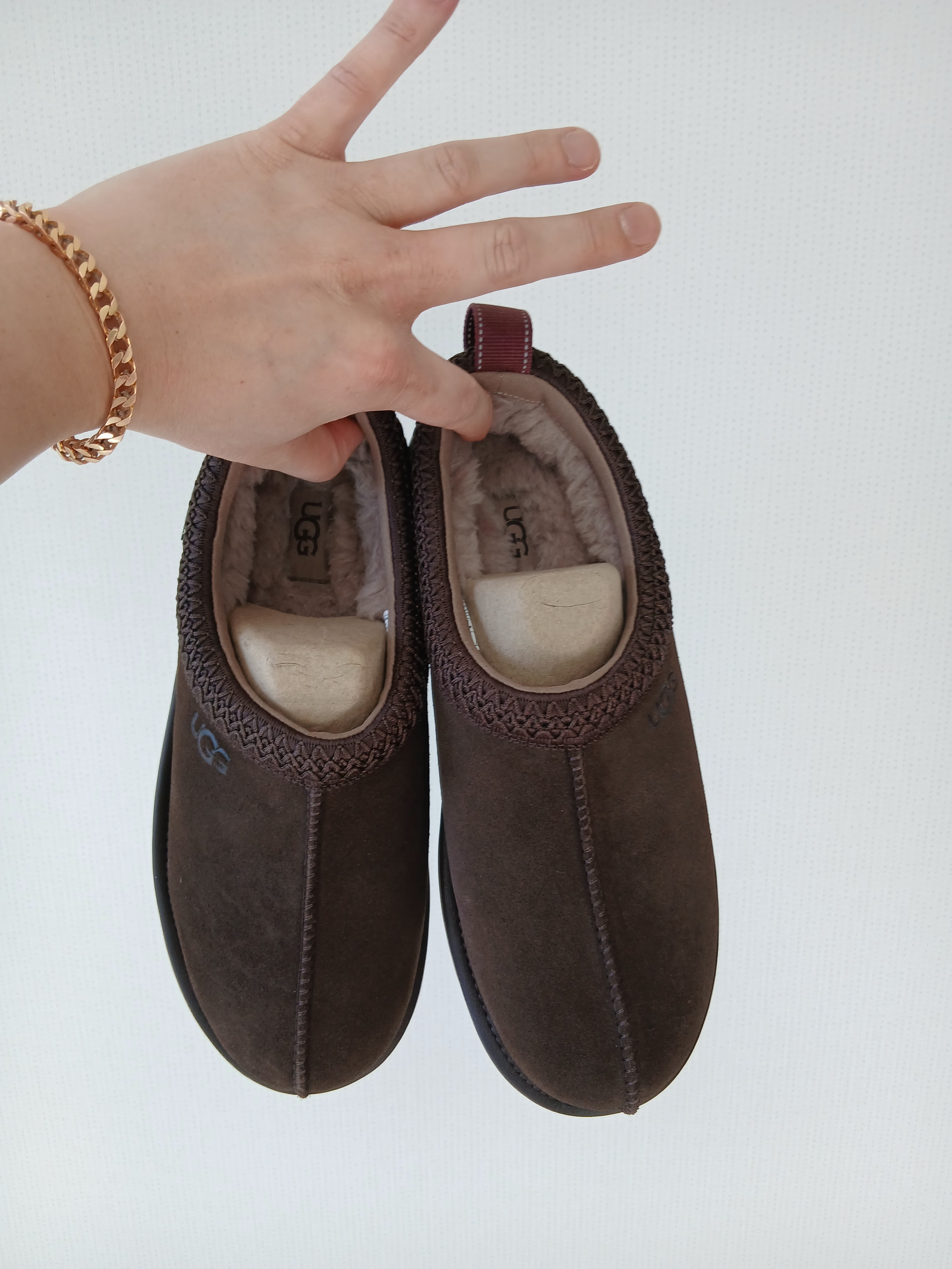 UGG Tasman GTX Chestnut, UGG Tasman GTX Black 착용 스타일 - 2