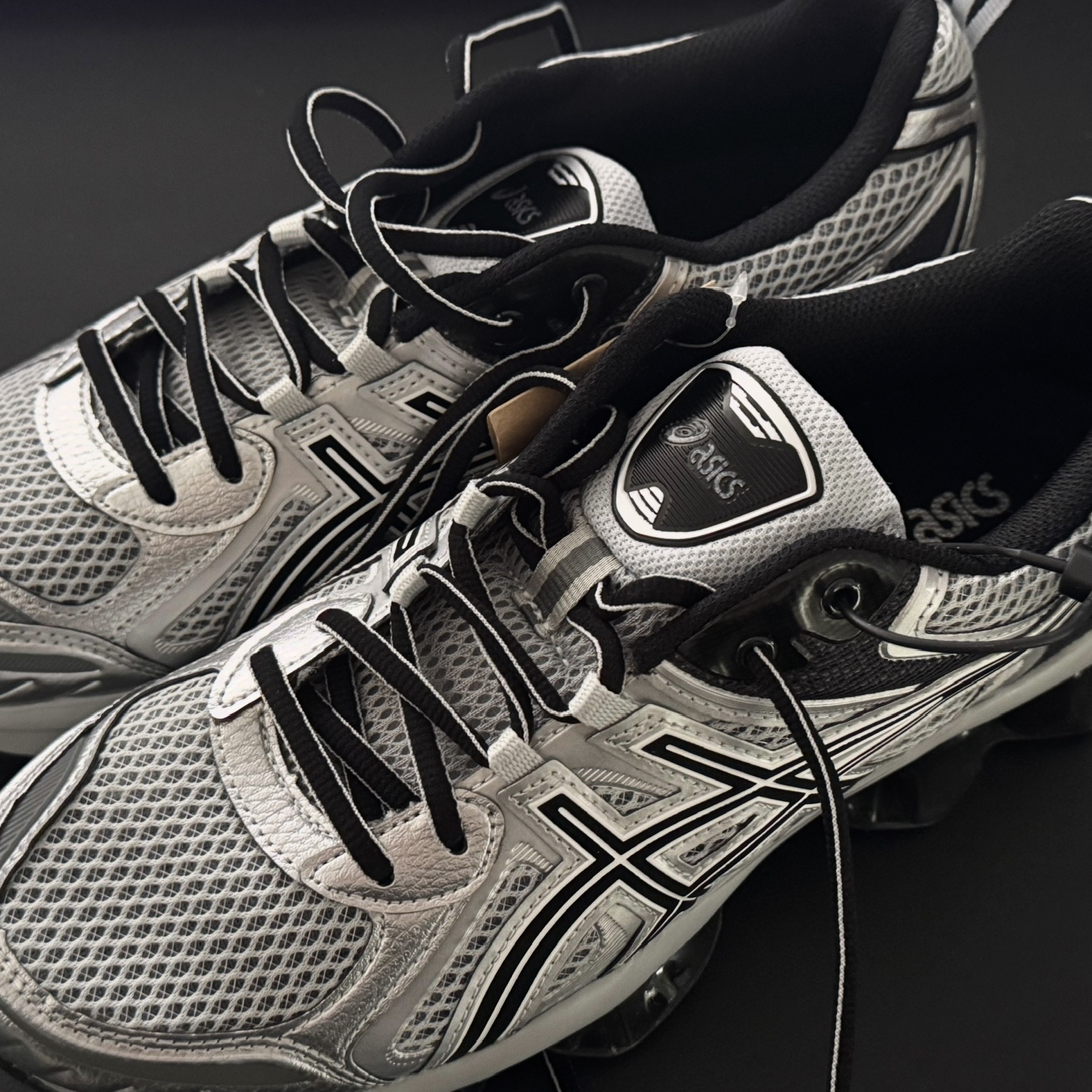 Asics Gel-Quantum Kinetic Mid Grey Pure Silver 착용 스타일