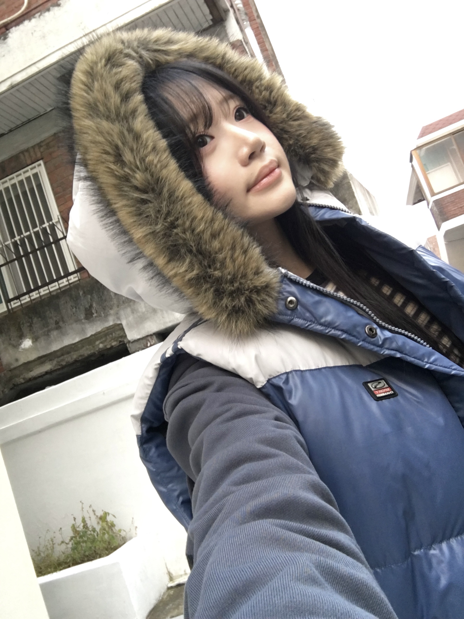 SPORT CHAMBER Track DuckDown Vest Blue, noun Corduroy Denim Pants Light Blue 착용 스타일 - 2