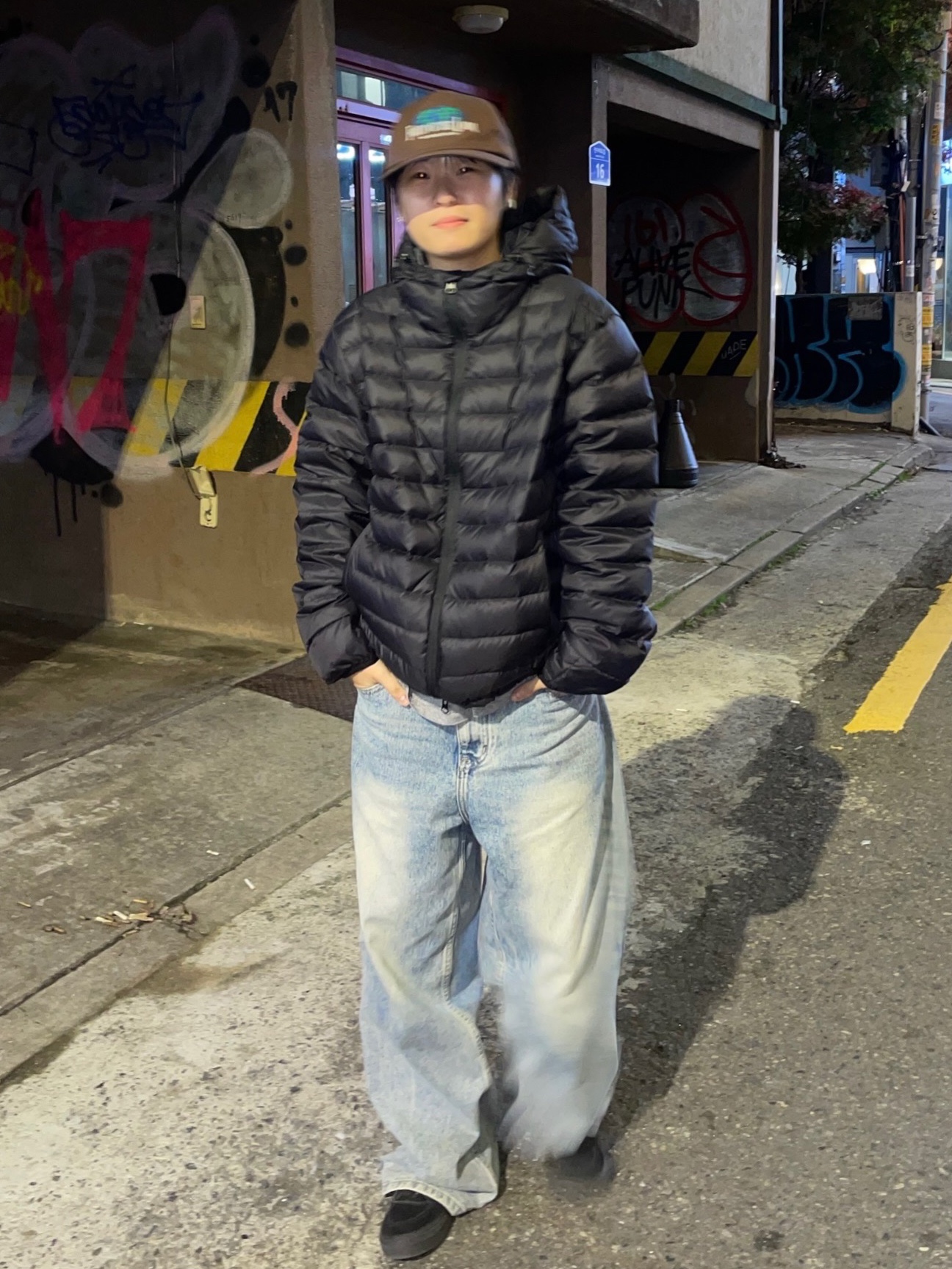 QT8 GARMENTS Duck Down Lightweight Jacket Black 착용 스타일 - 1