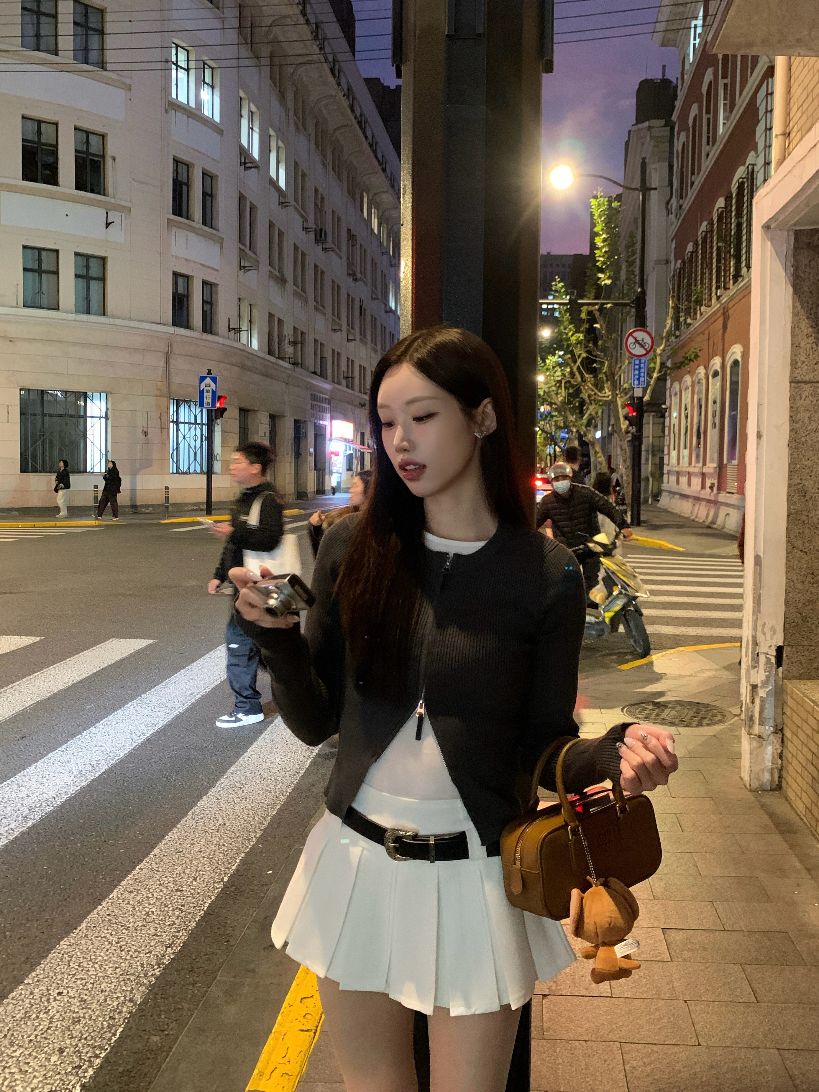 Miu Miu Arcadie Leather Bag Cognac, Monchhichi x Tom & Jerry SS Doll Mini Key Chain Jerry 착용 스타일 - 1