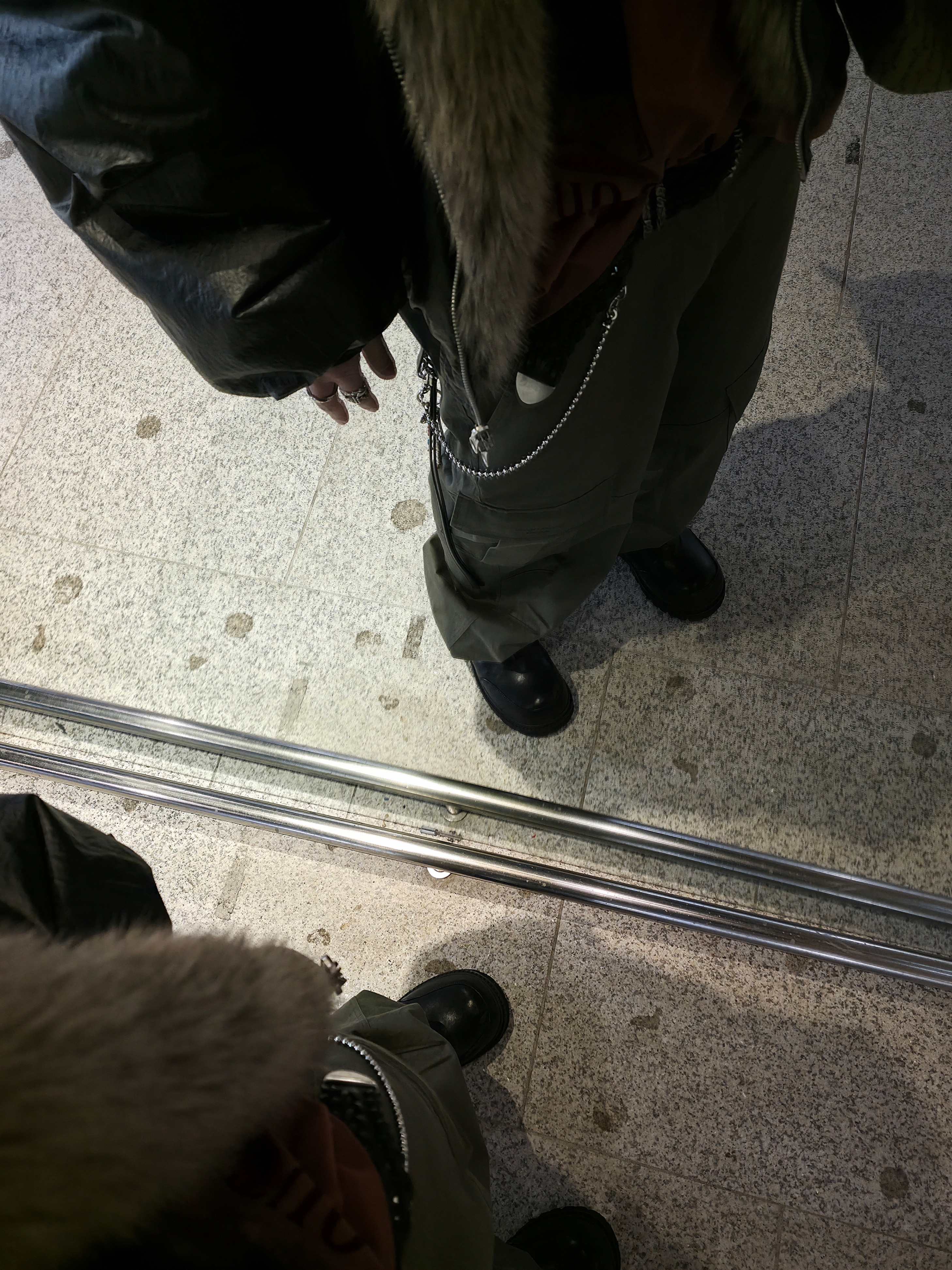 Undermycar Mu.109 Anti Fxxking Logo Play Semi-Wide Cargo Pants Khaki, Farfromwhat Far Weaving Belt Black 착용 스타일 - 9