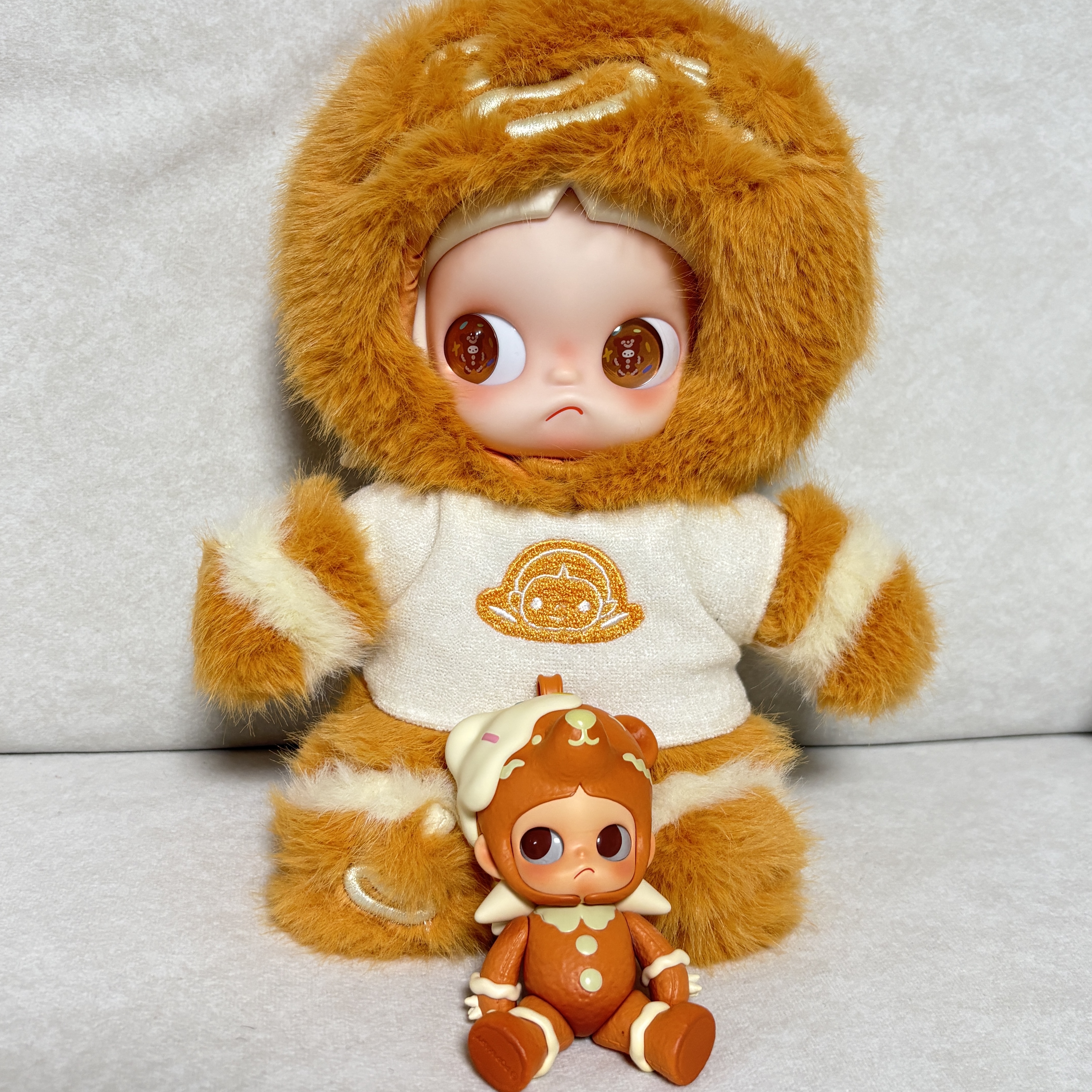 Pop Mart Zsiga Gingerbread Man 1/8 Action Figure 착용 스타일