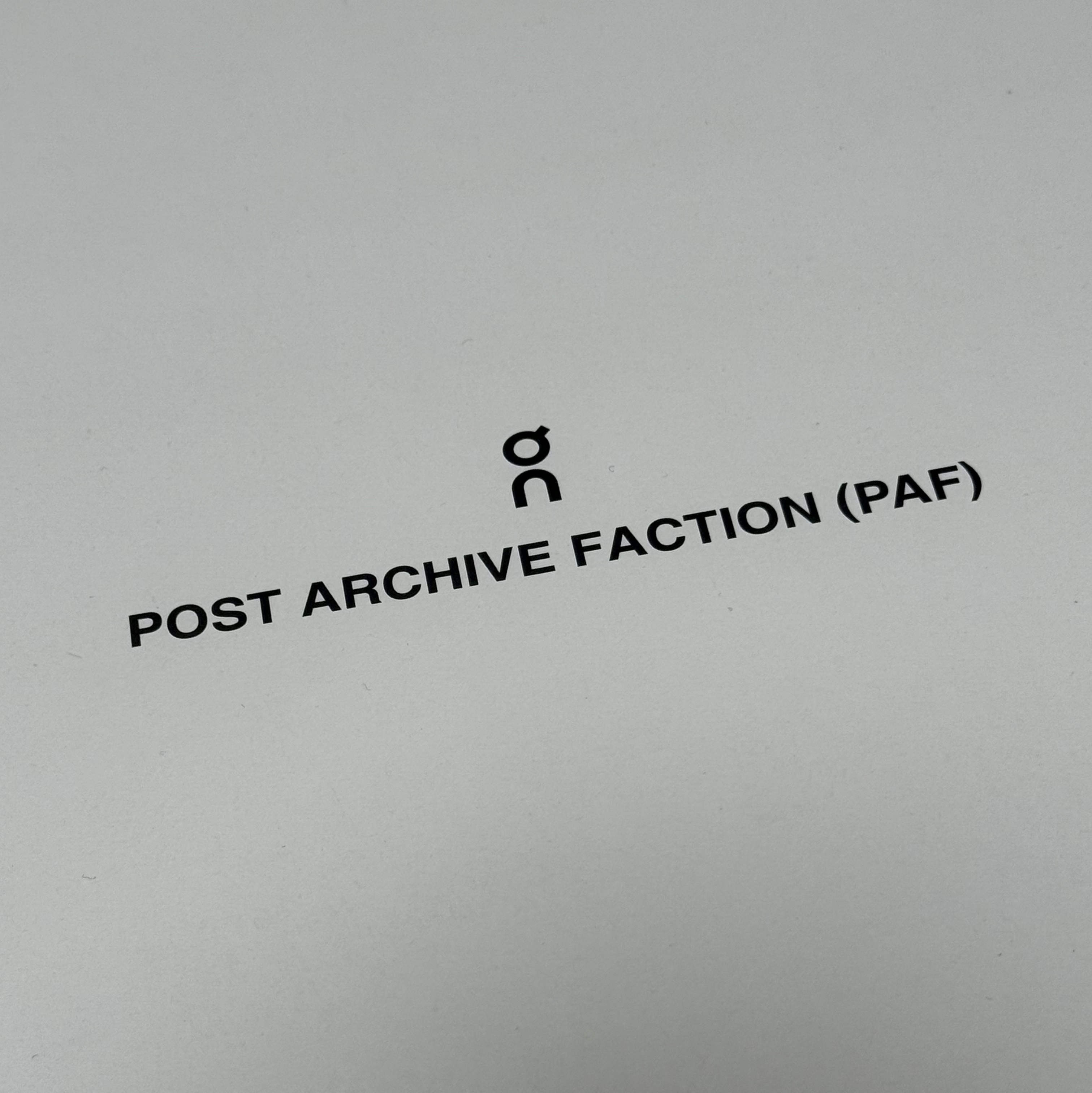 On Running x Post Archive Faction (Paf) Cloudmonster Hyper Black 착용 스타일 - 1