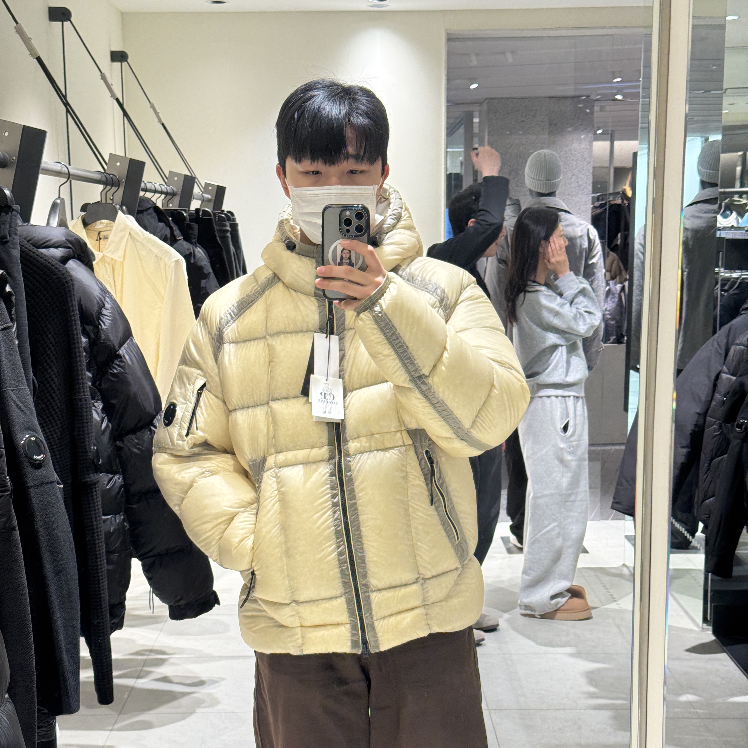 C.P. Company D.D. Shell Hooded Down Jacket Pistachio Shell Beige - 25FW 착용 스타일 - 2