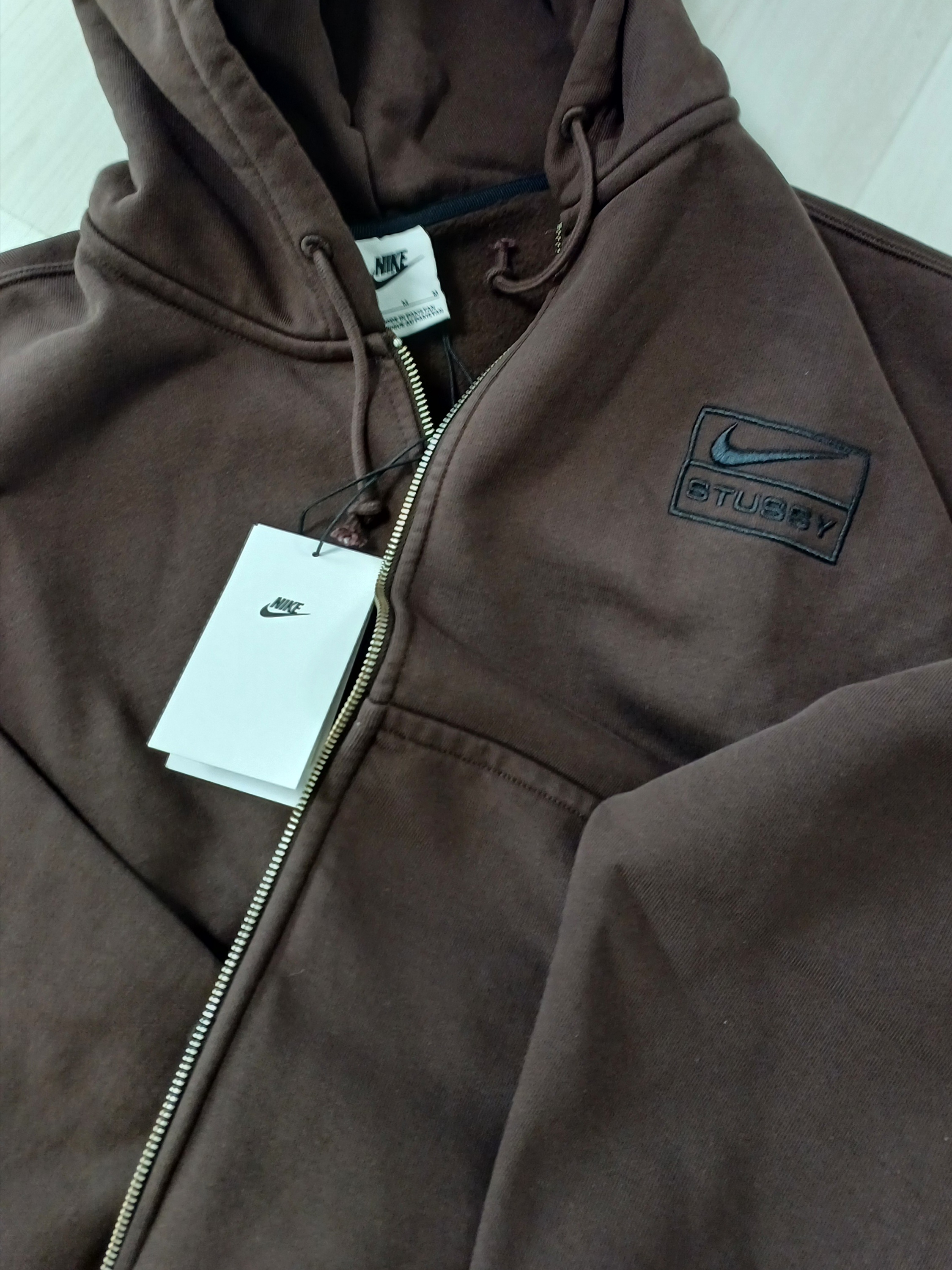 Nike x Stussy Stone Washed Fleece Zip Hoodie Dark Cinder (FJ9175-261) 착용 스타일