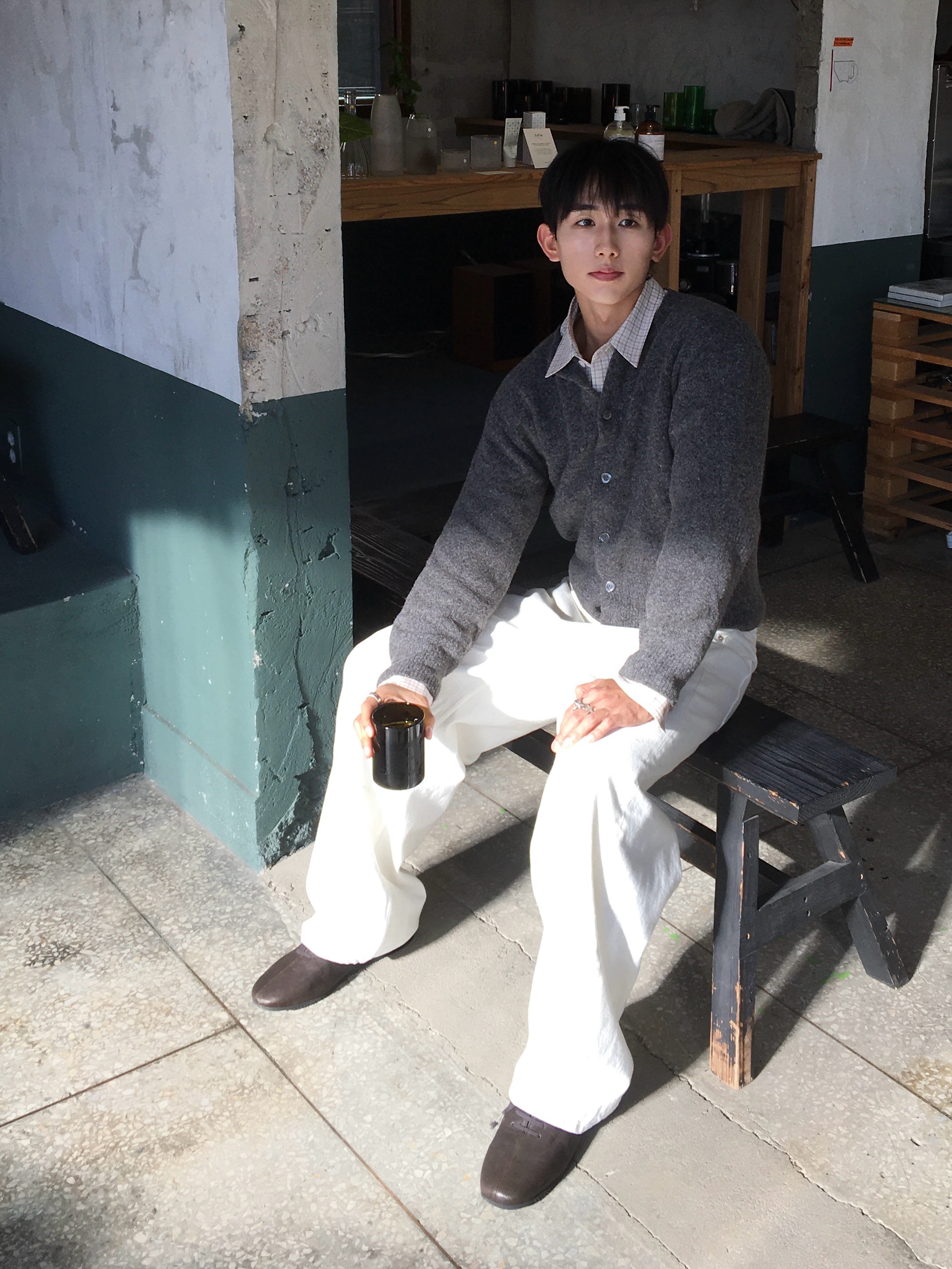 noun Wide Curved Denim Pants White 착용 스타일 - 2