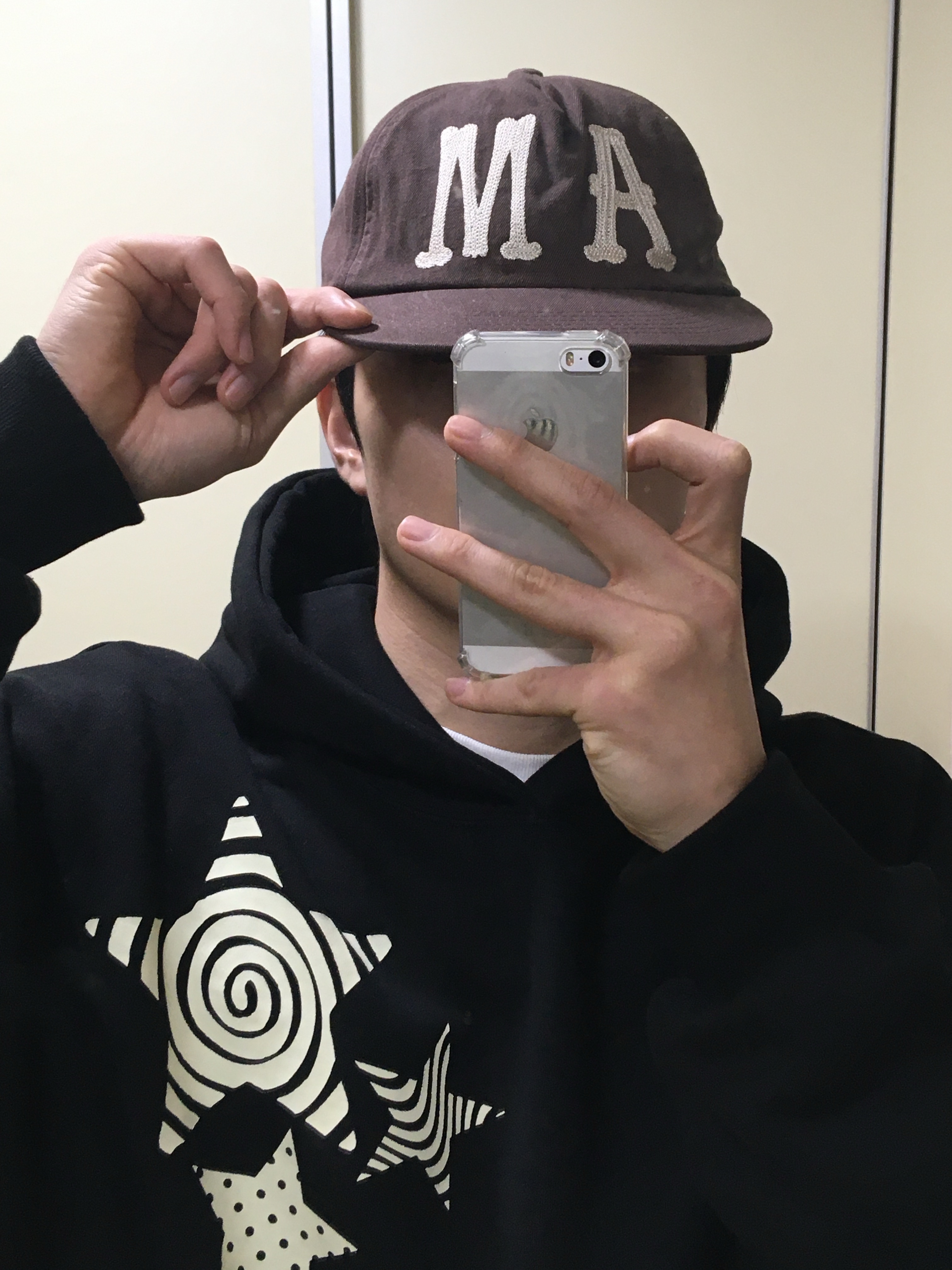 AMOU A.M 5Pannel Cap Brown 착용 스타일 - 2