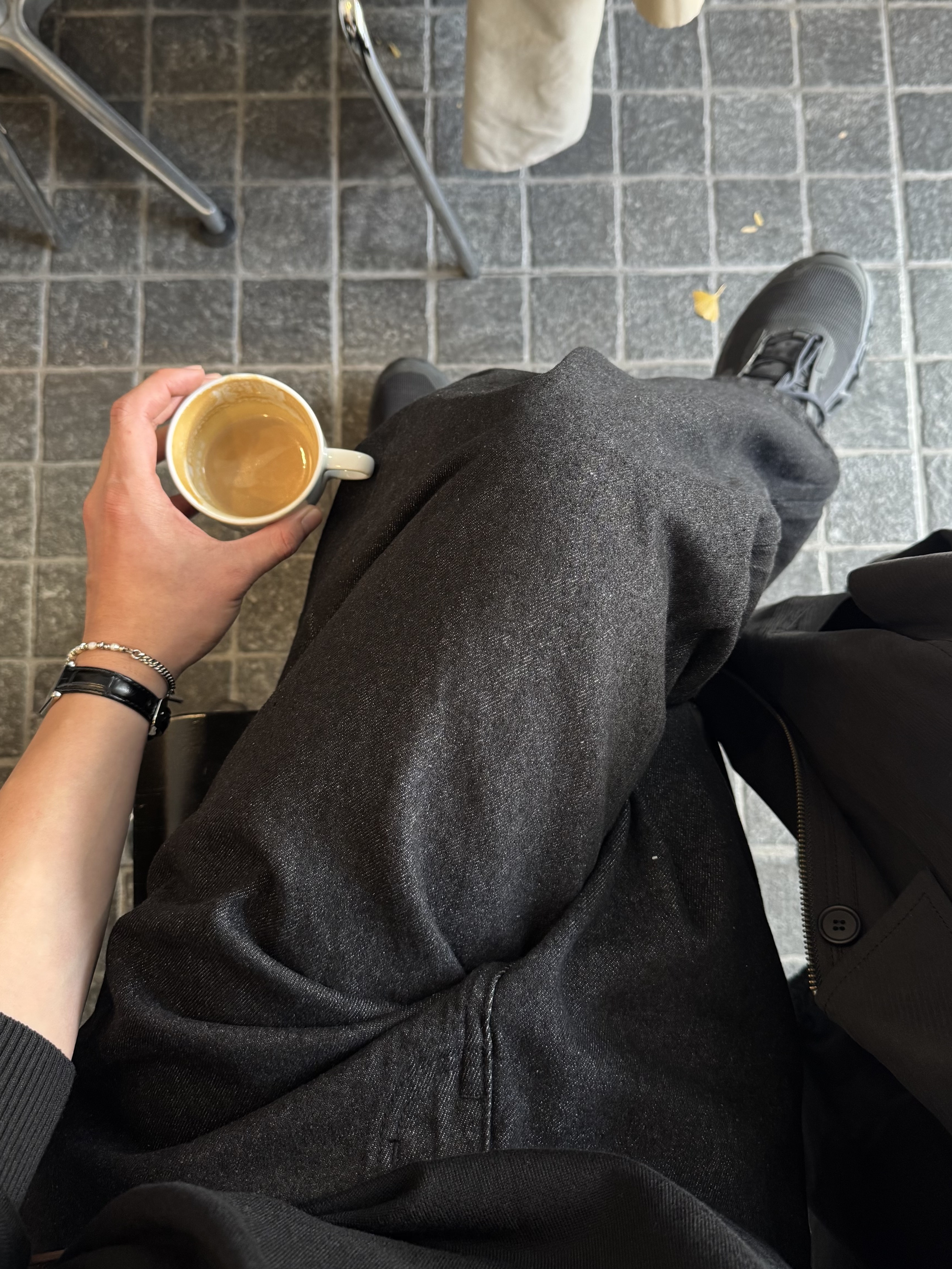 noun Wide Denim Pants Black, On Running Cloudmonster Void Black 착용 스타일 - 5