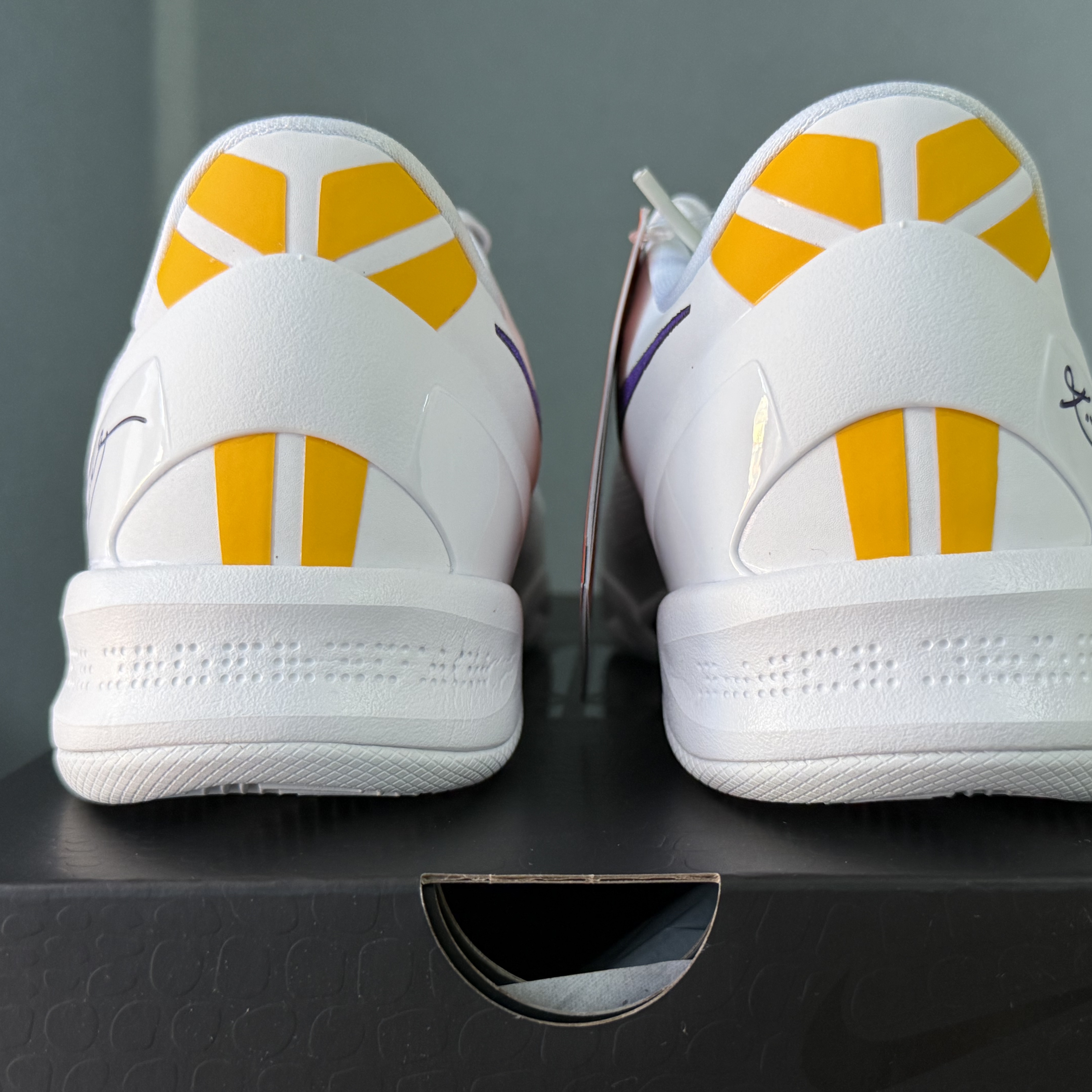 Nike Kobe 8 Protro White and Court Purple 착용 스타일 - 5