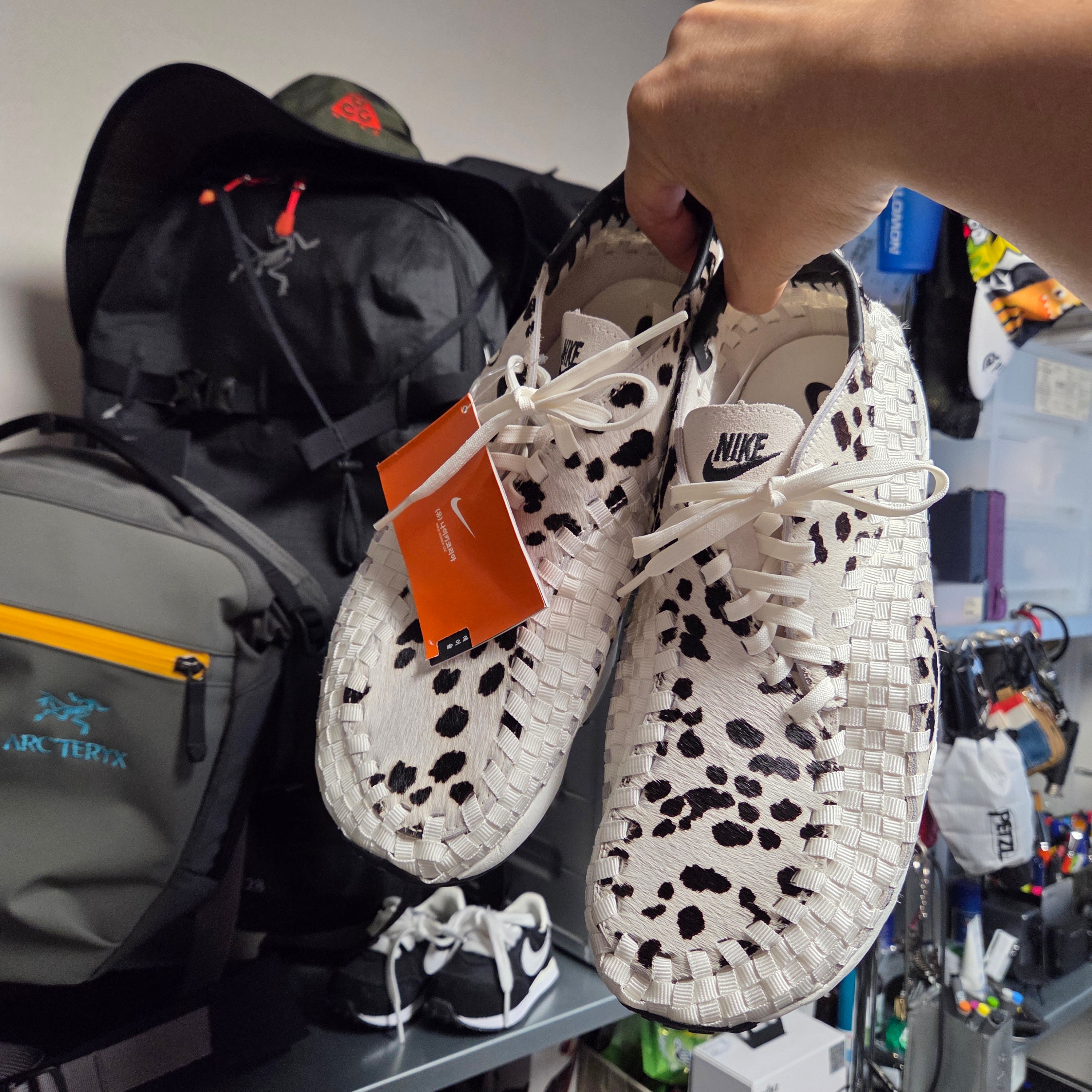 (W) Nike Air Footscape Woven Sail and Black 착용 스타일 - 1